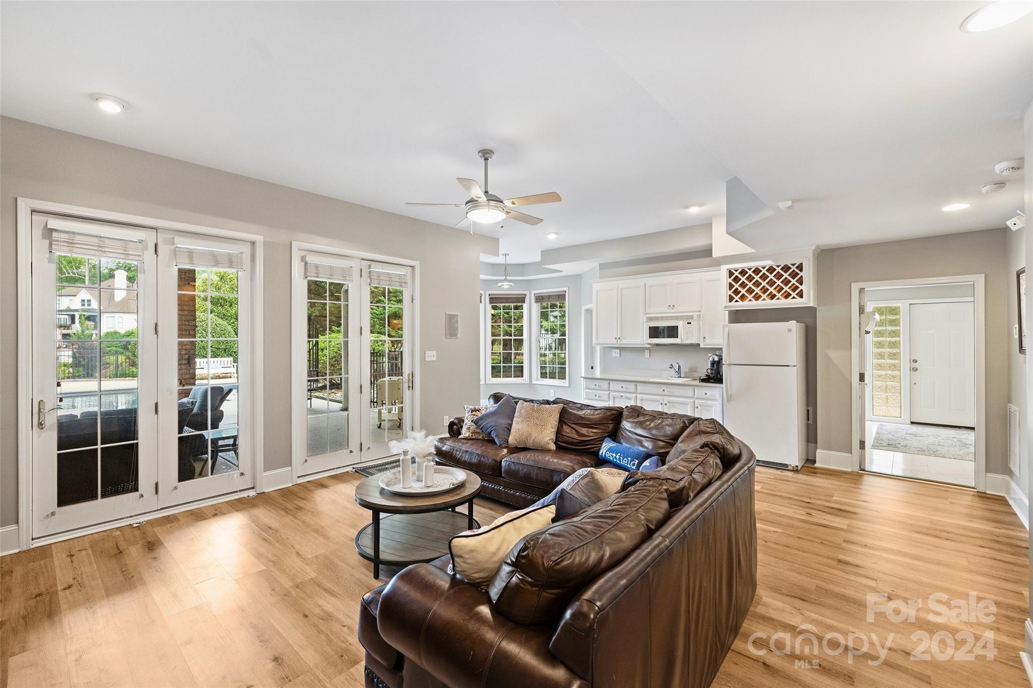 21420 Blakely Shores Drive