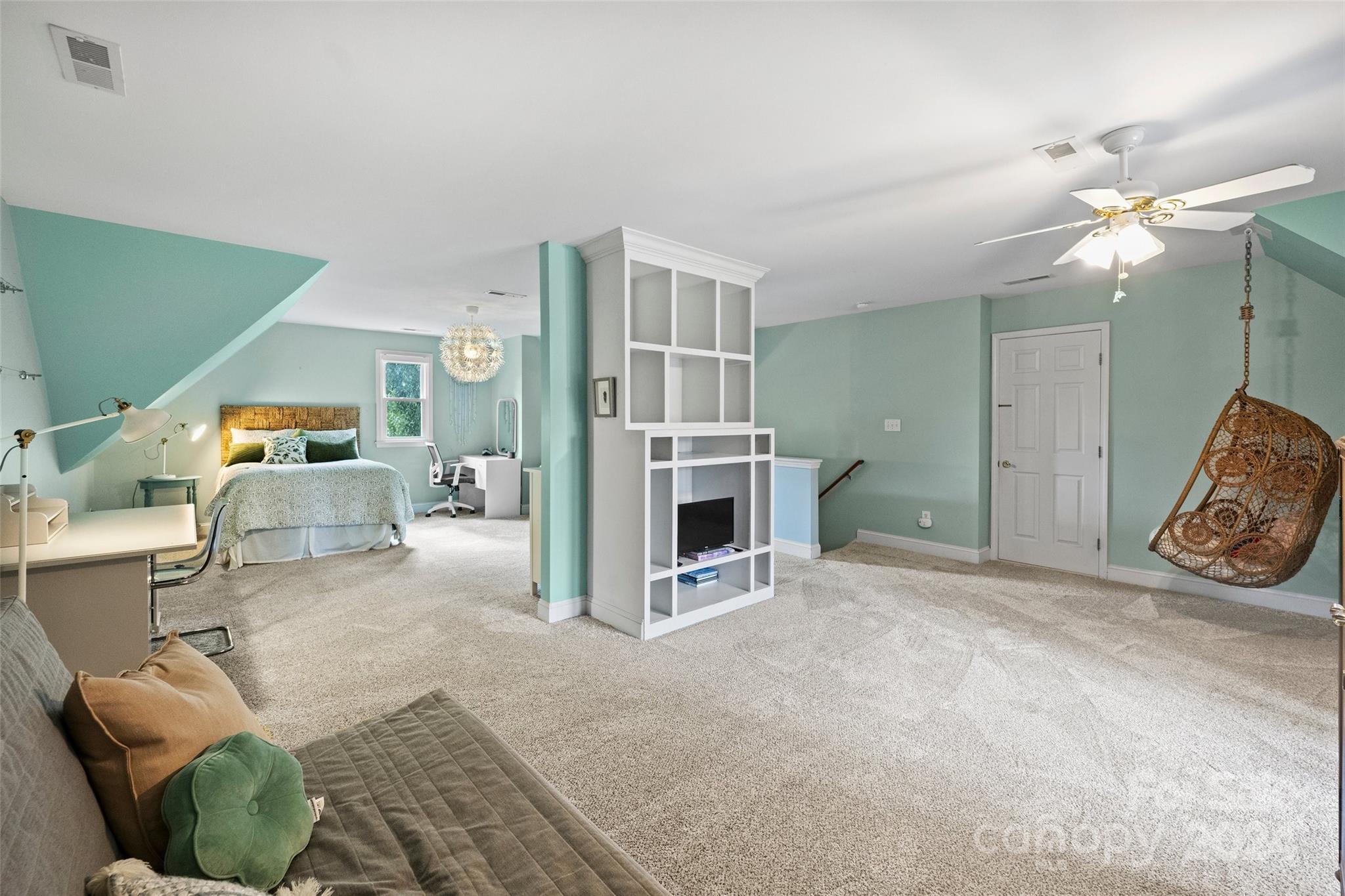 21420 Blakely Shores Drive