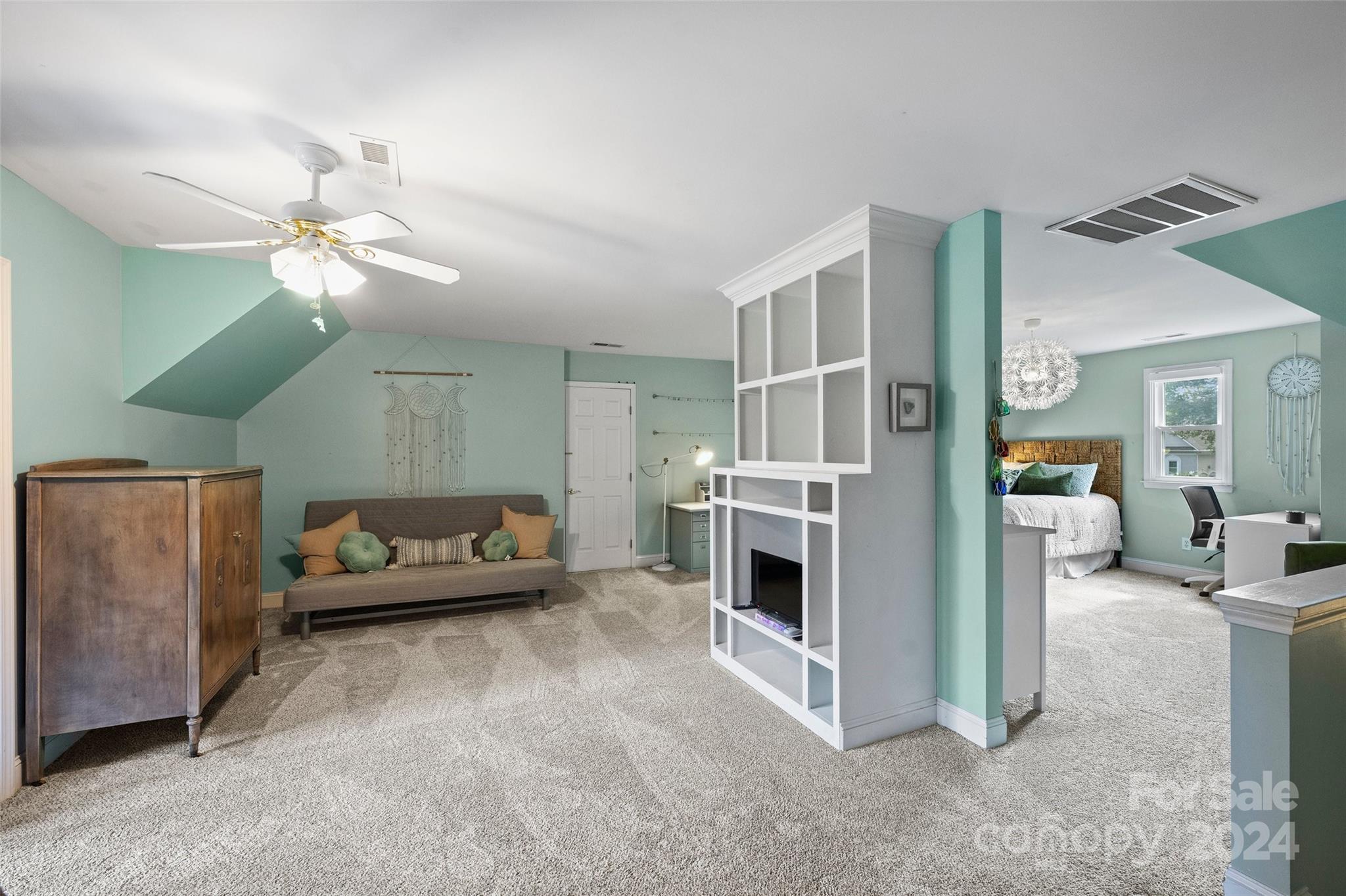 21420 Blakely Shores Drive