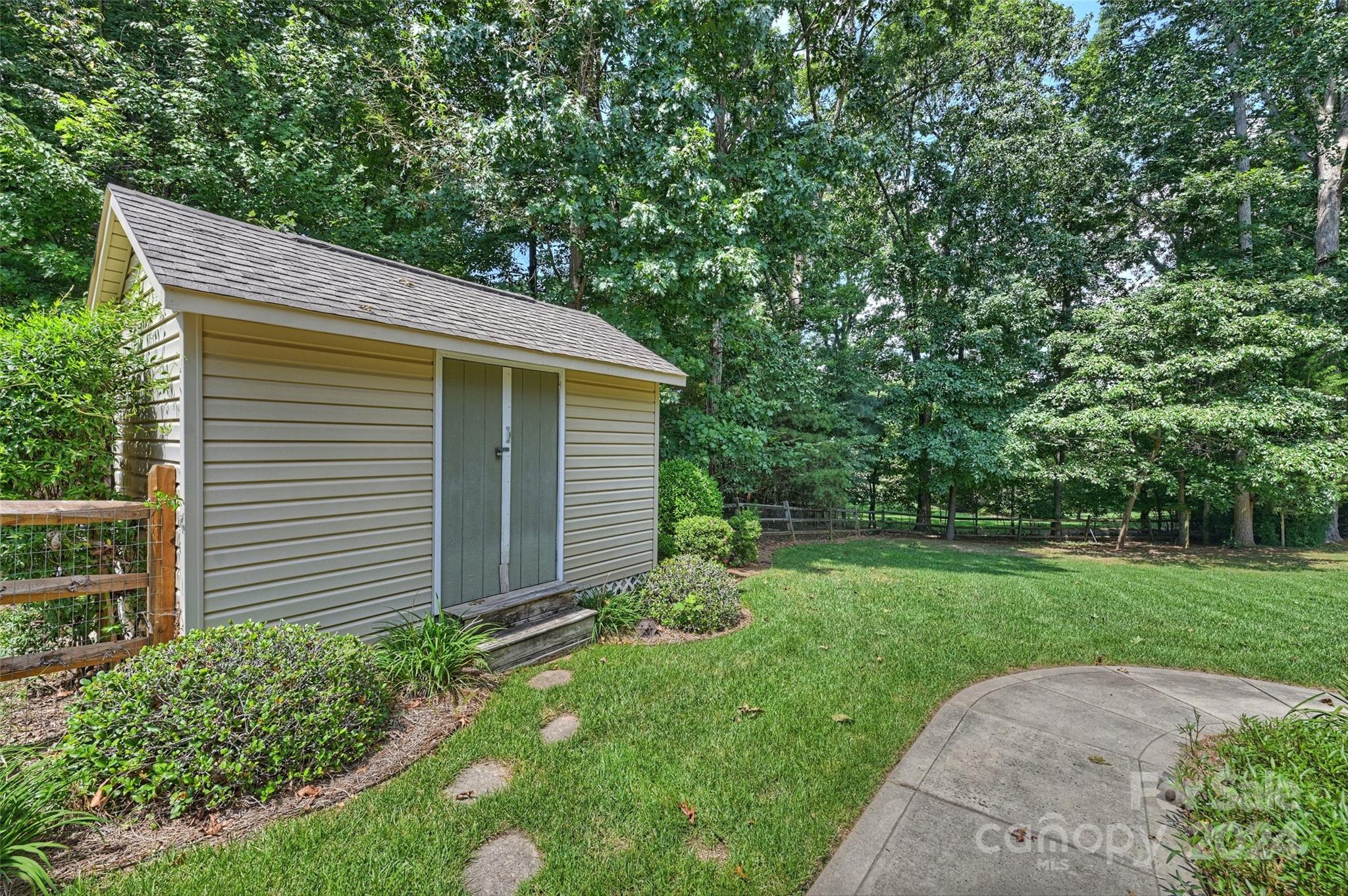 122 Barton Place