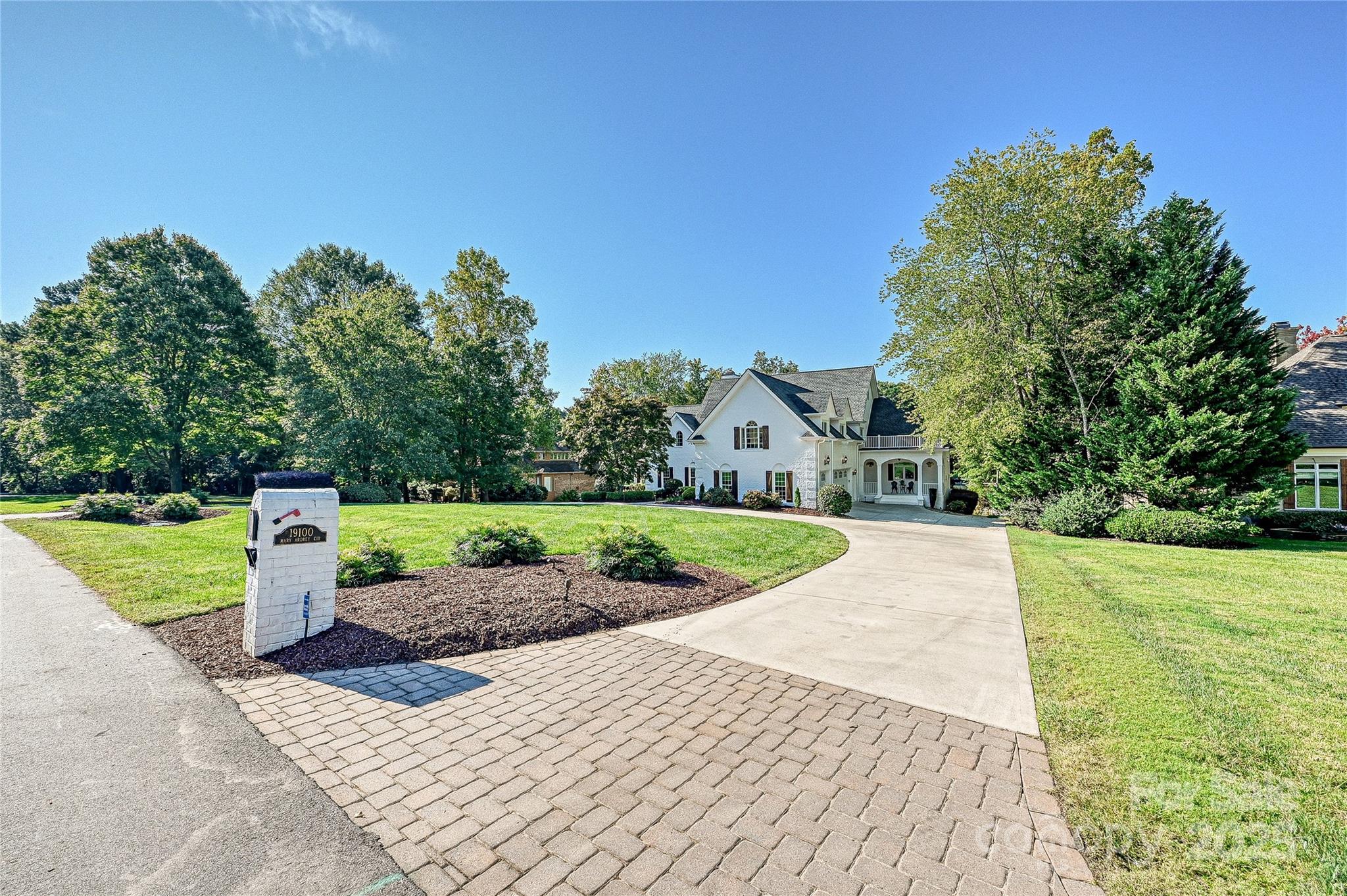 19100 Mary Ardrey Circle