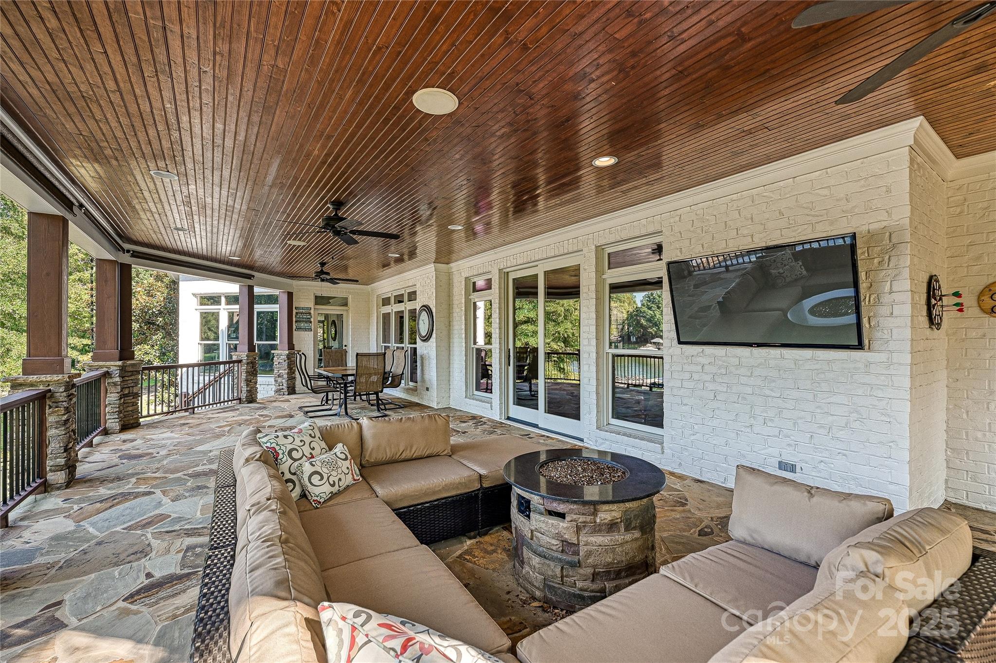 19100 Mary Ardrey Circle