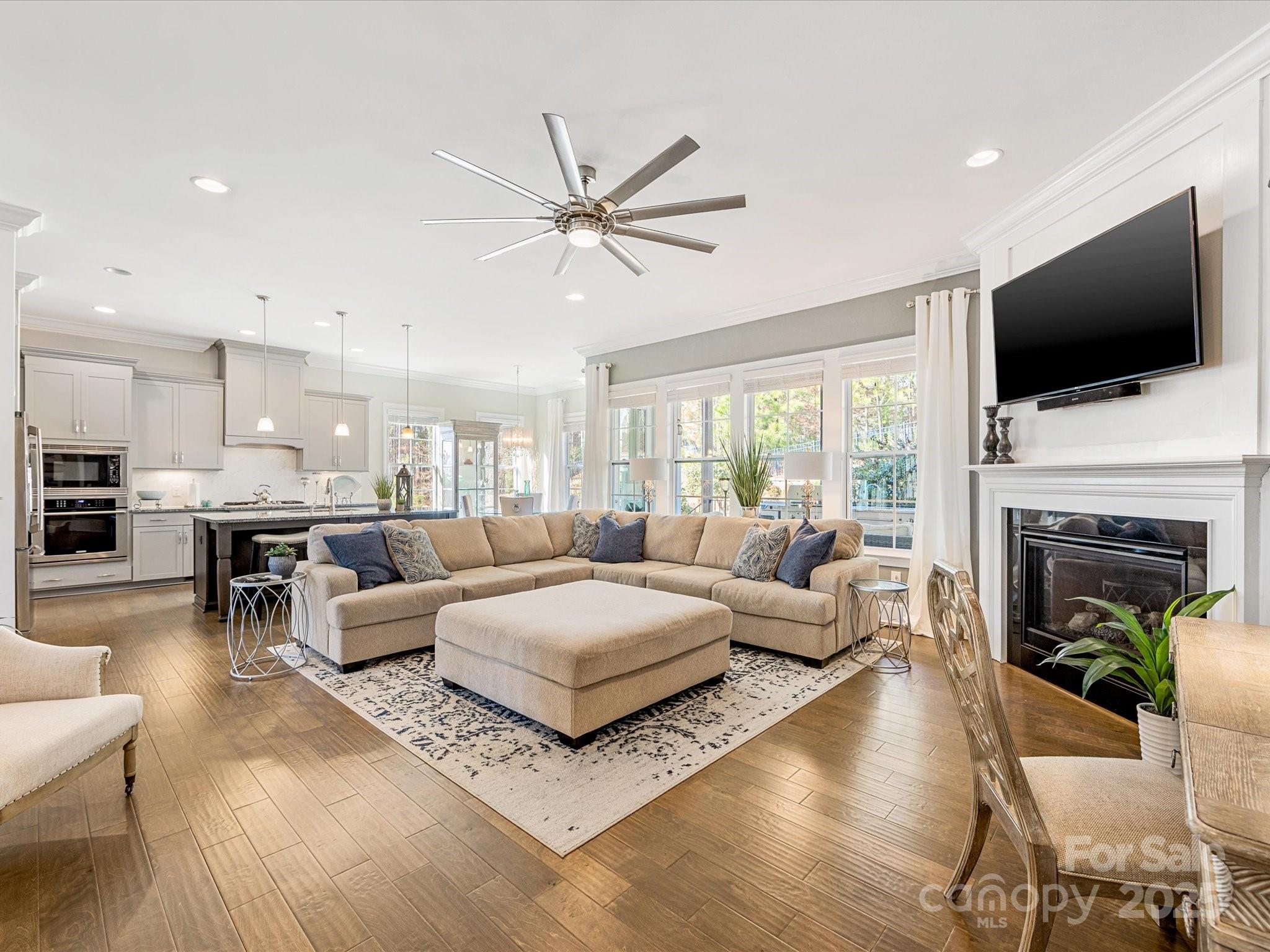 100 S Centurion Lane
