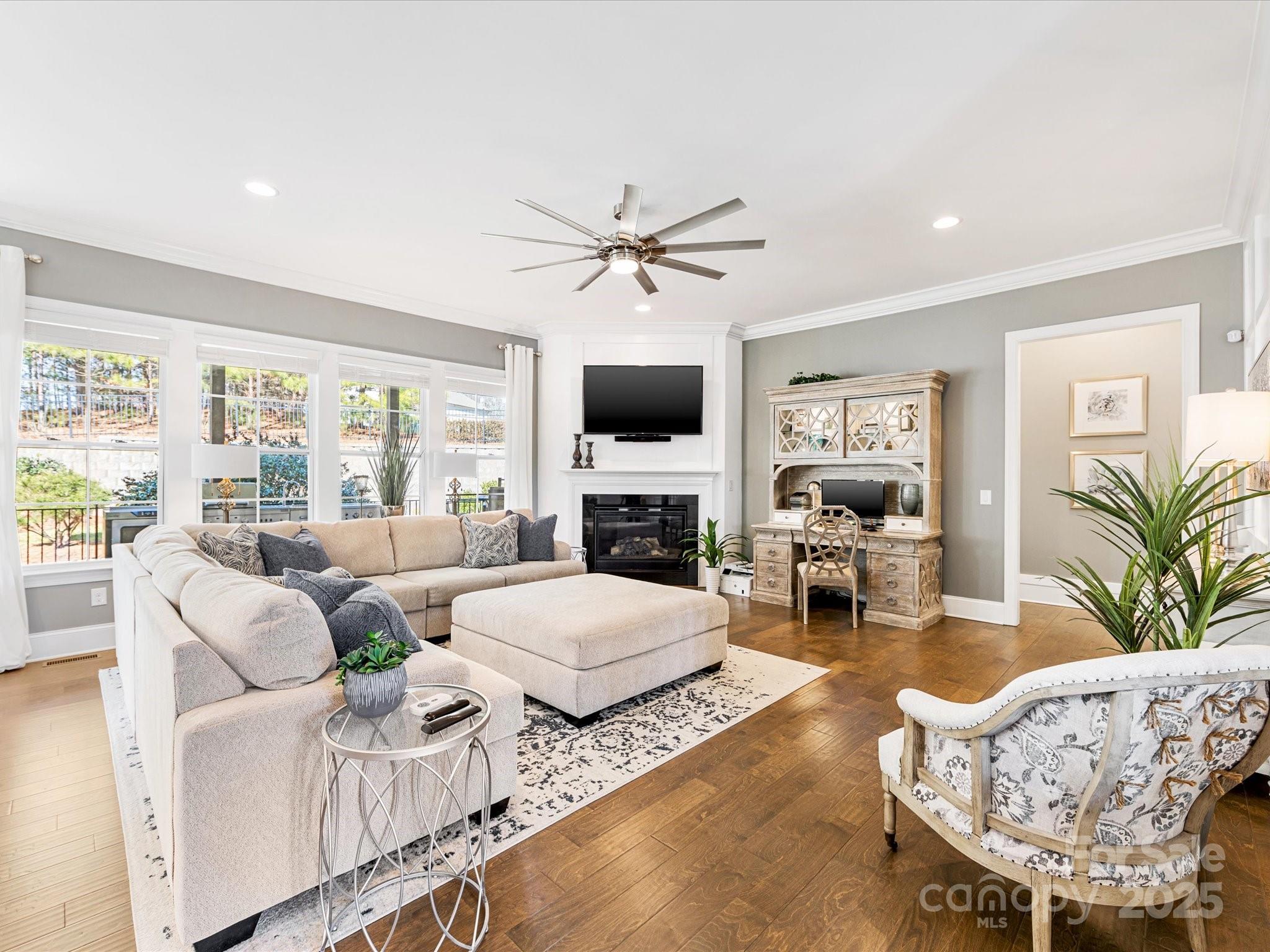100 S Centurion Lane