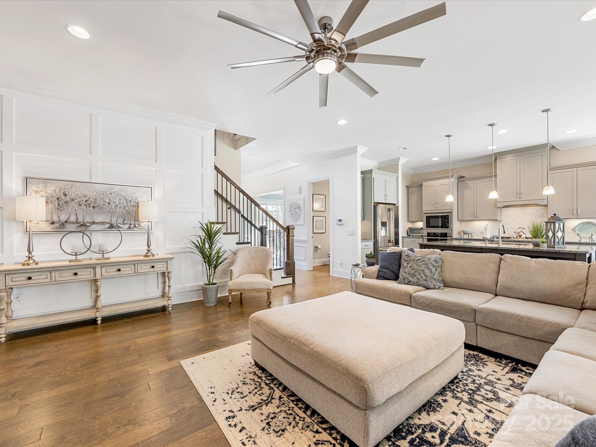 100 S Centurion Lane