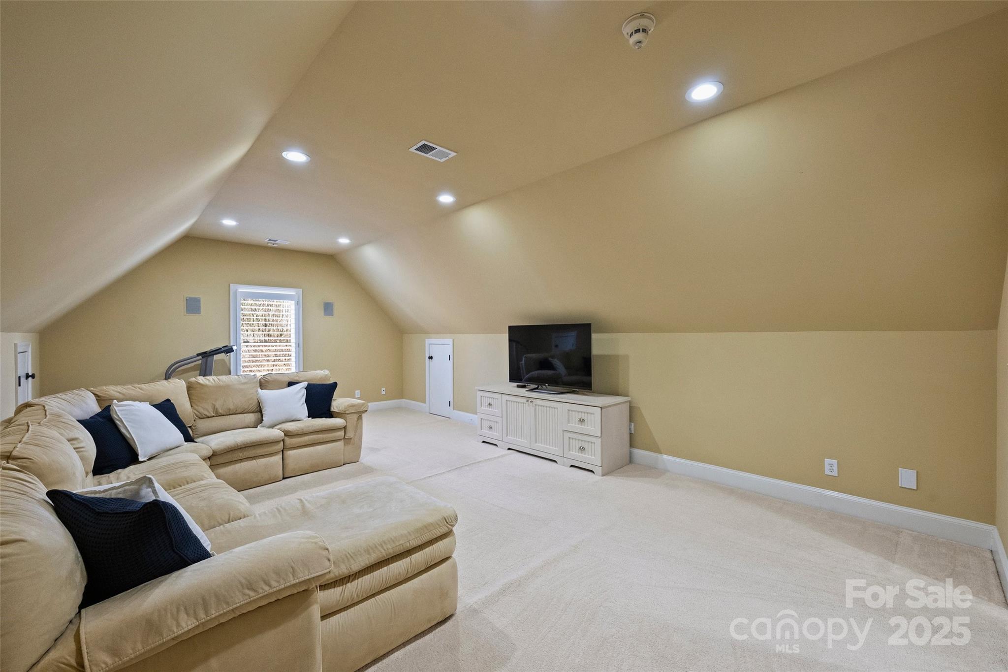 16512 Pelican Point Lane