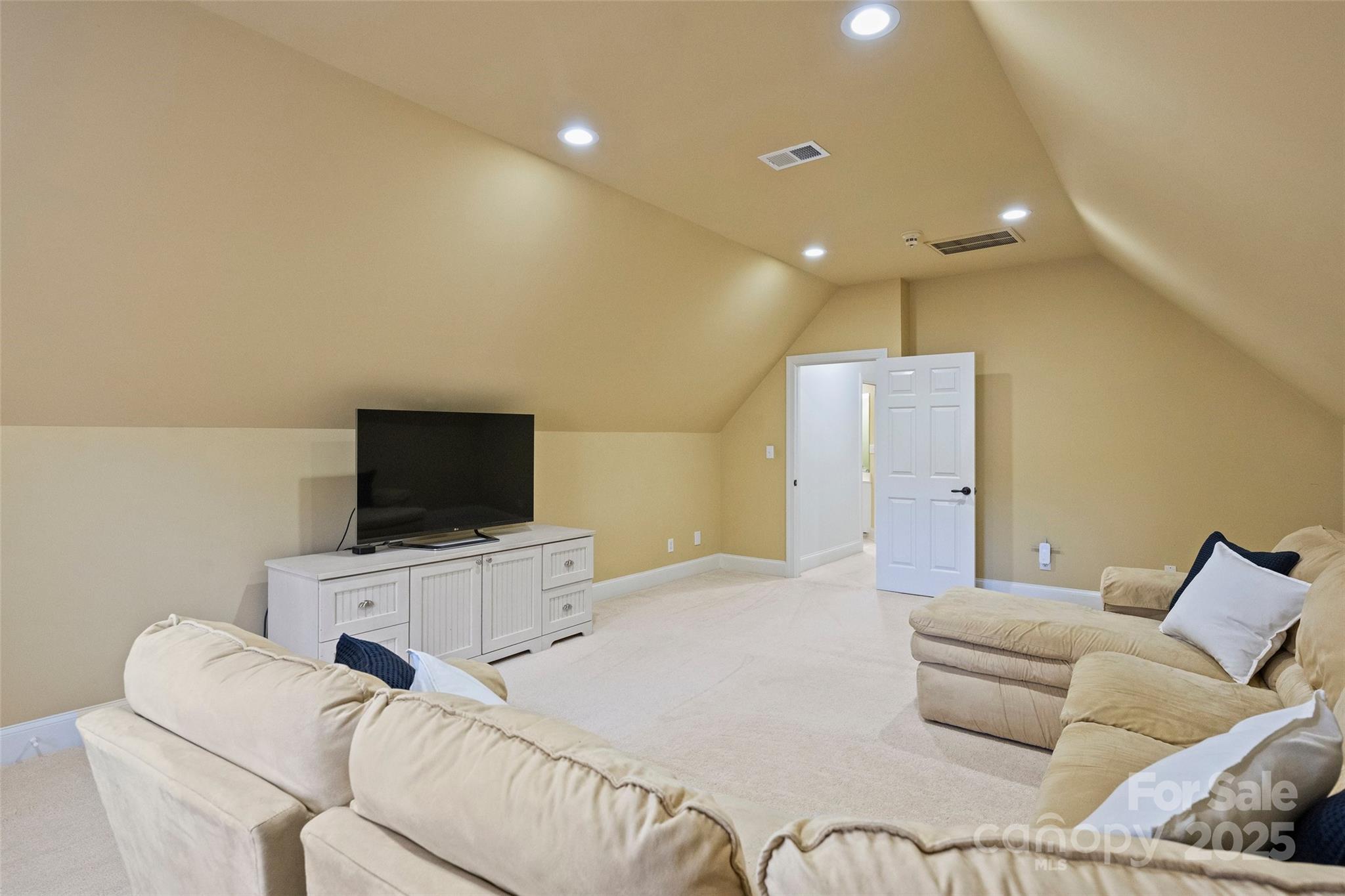 16512 Pelican Point Lane
