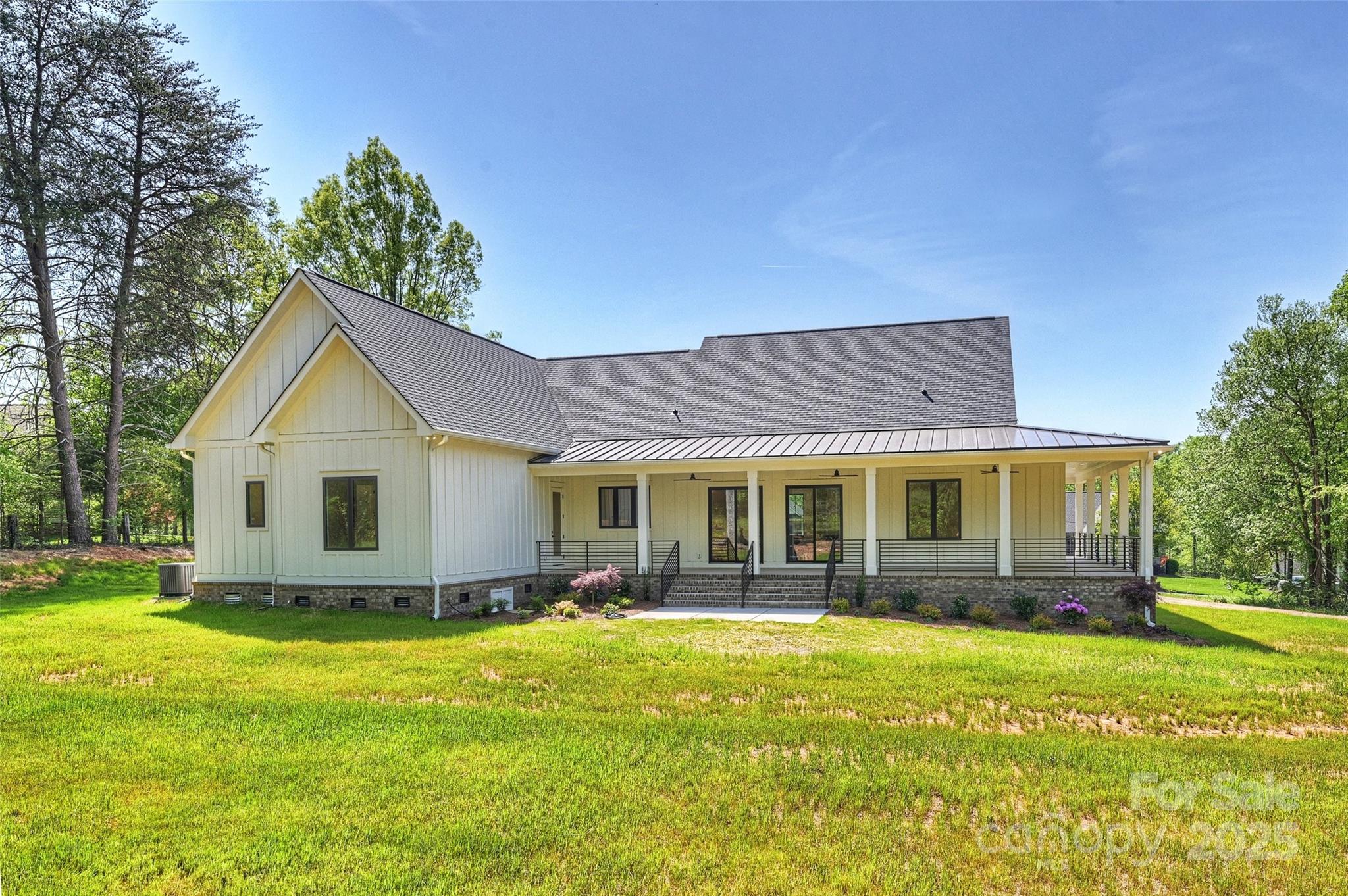 7768 Lynwood Lane