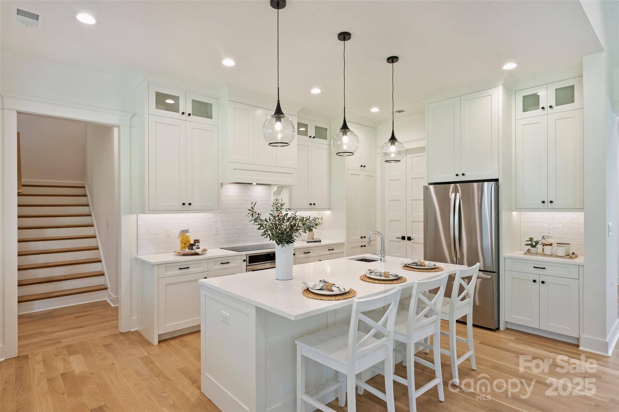 7768 Lynwood Lane