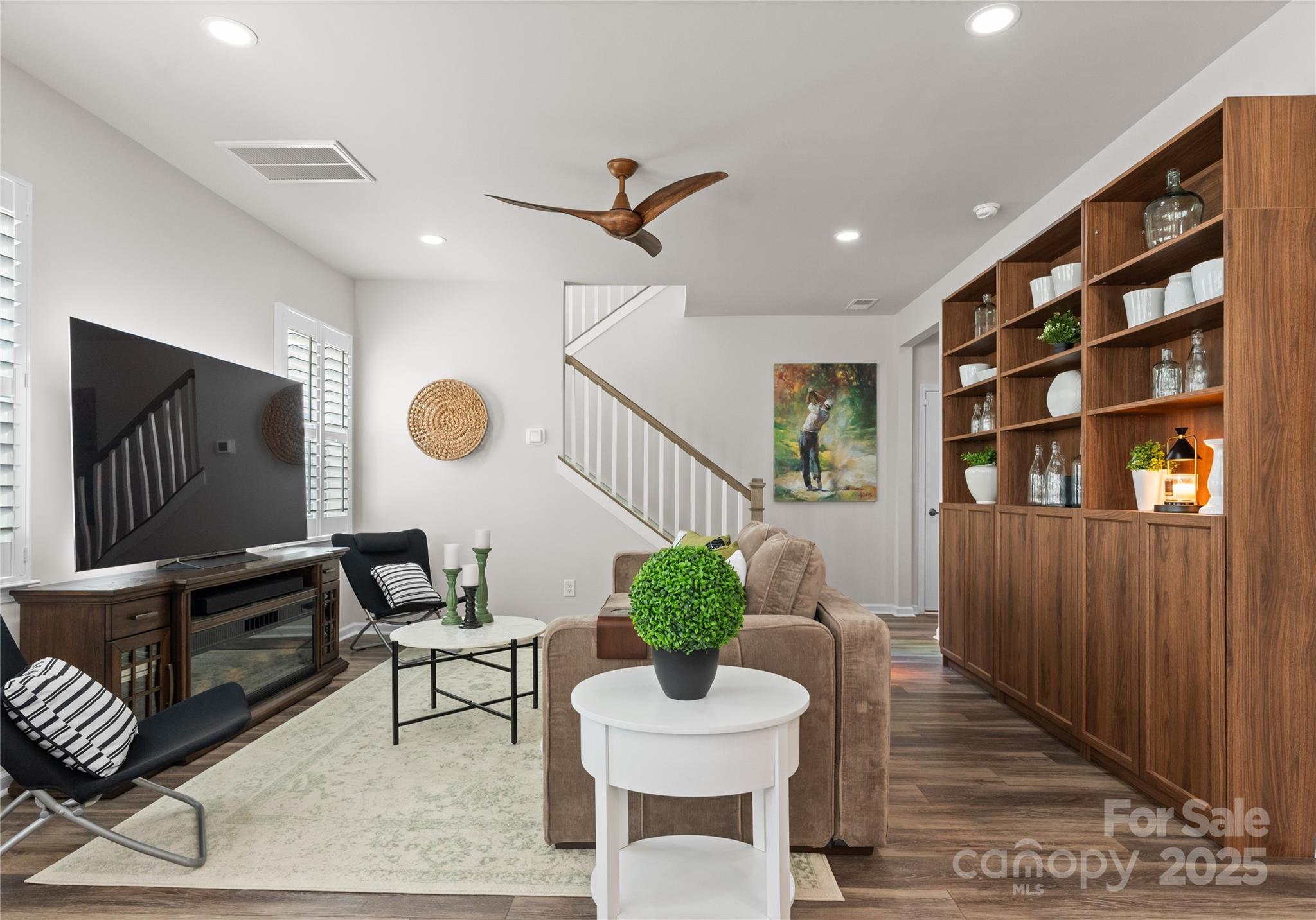 5481 Comiskey Alley