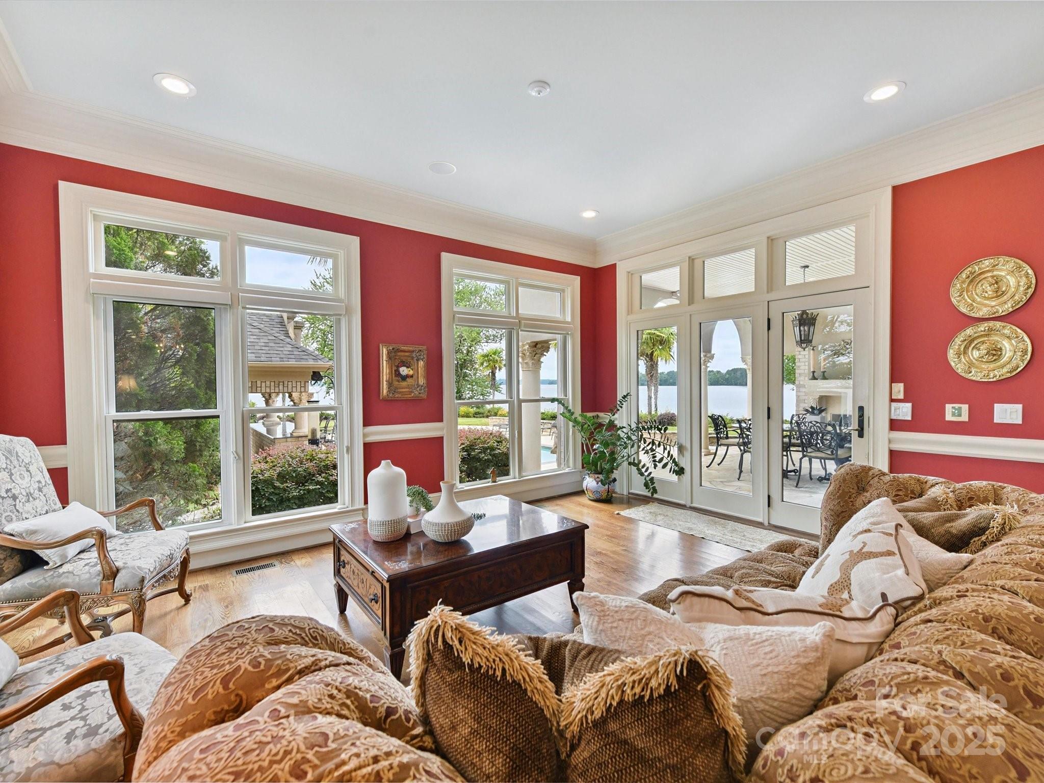 18201 Mainsail Pointe Drive