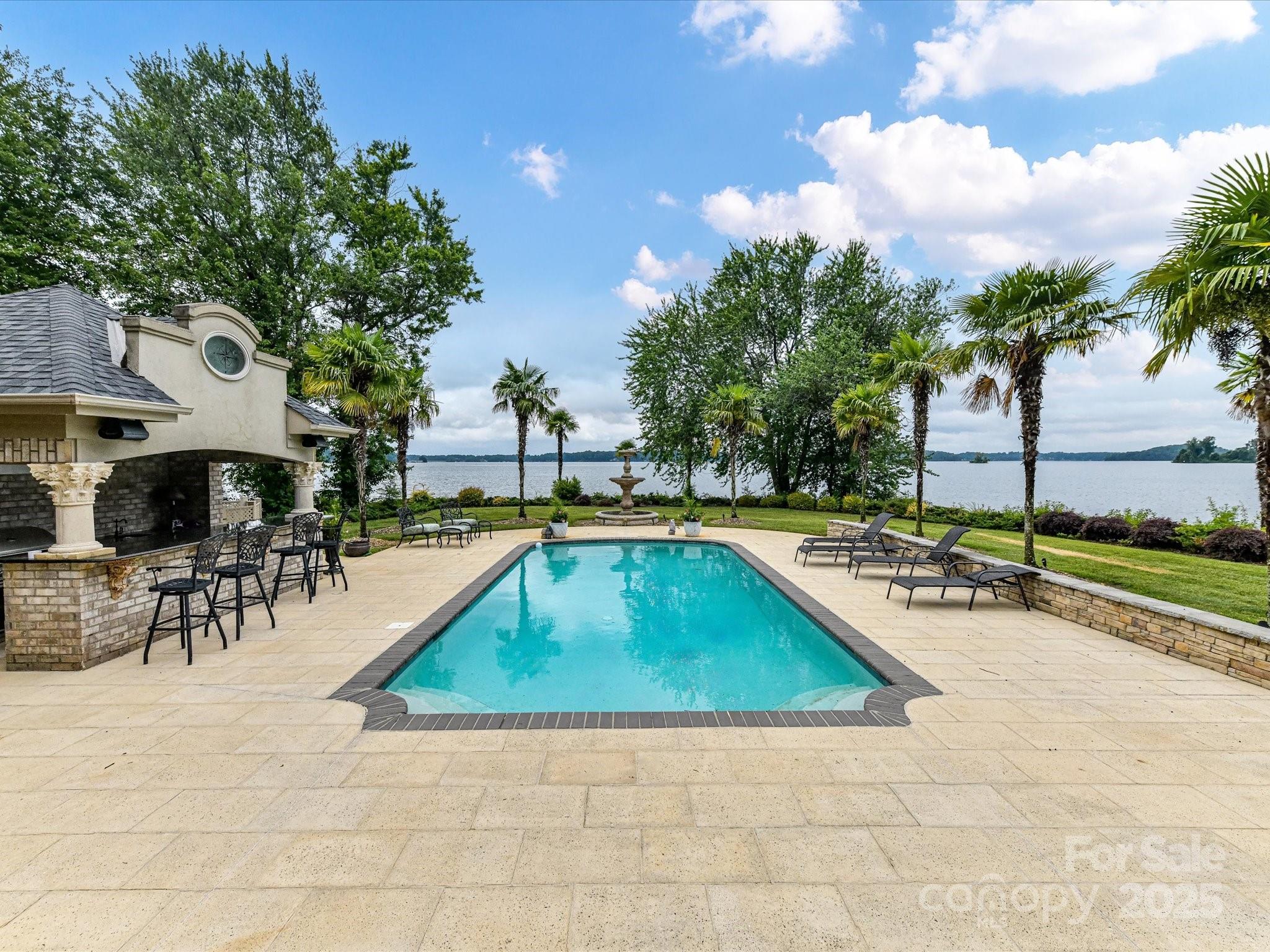 18201 Mainsail Pointe Drive