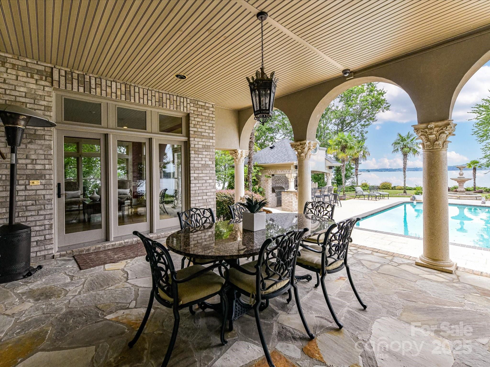 18201 Mainsail Pointe Drive