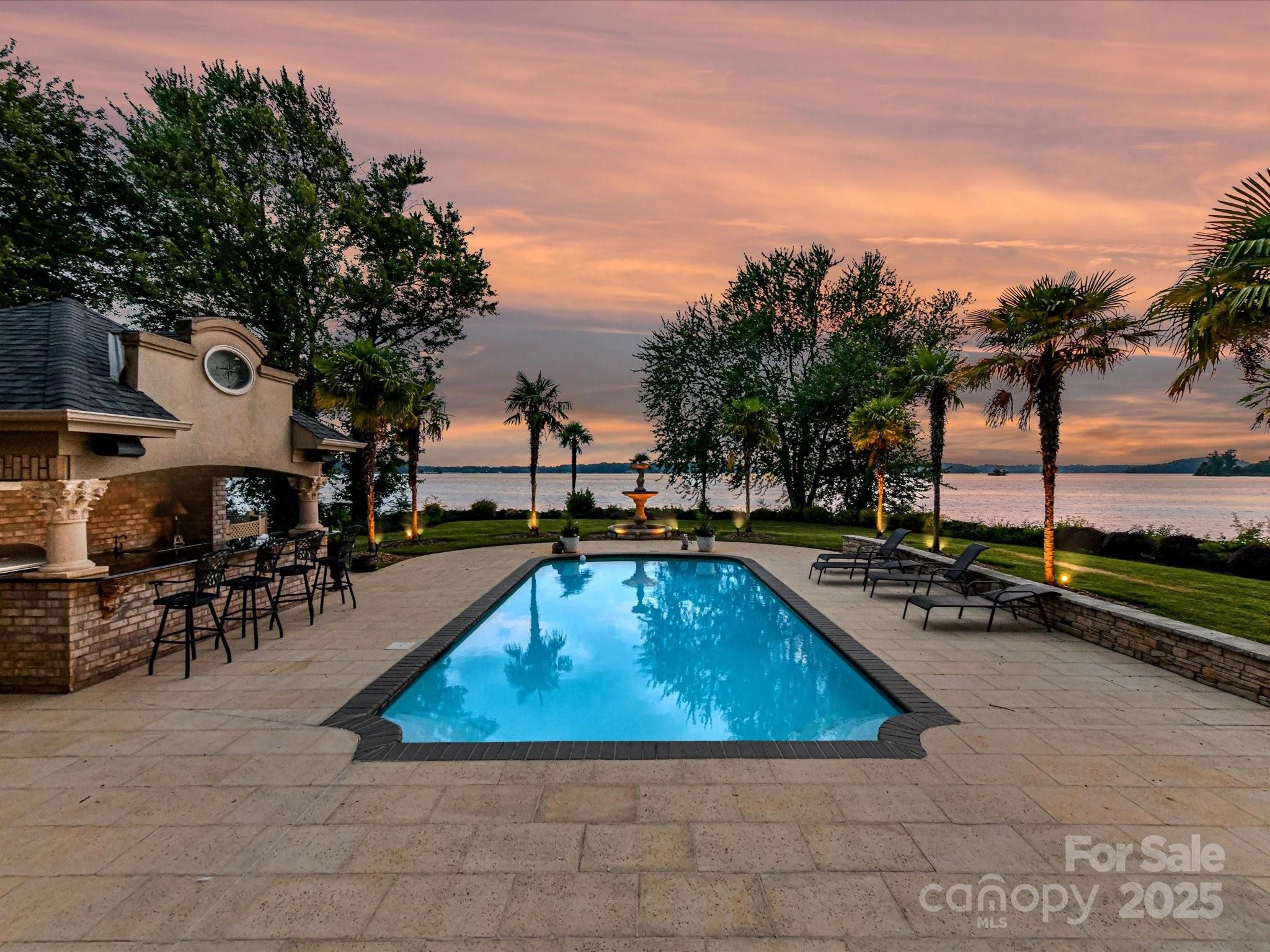 18201 Mainsail Pointe Drive