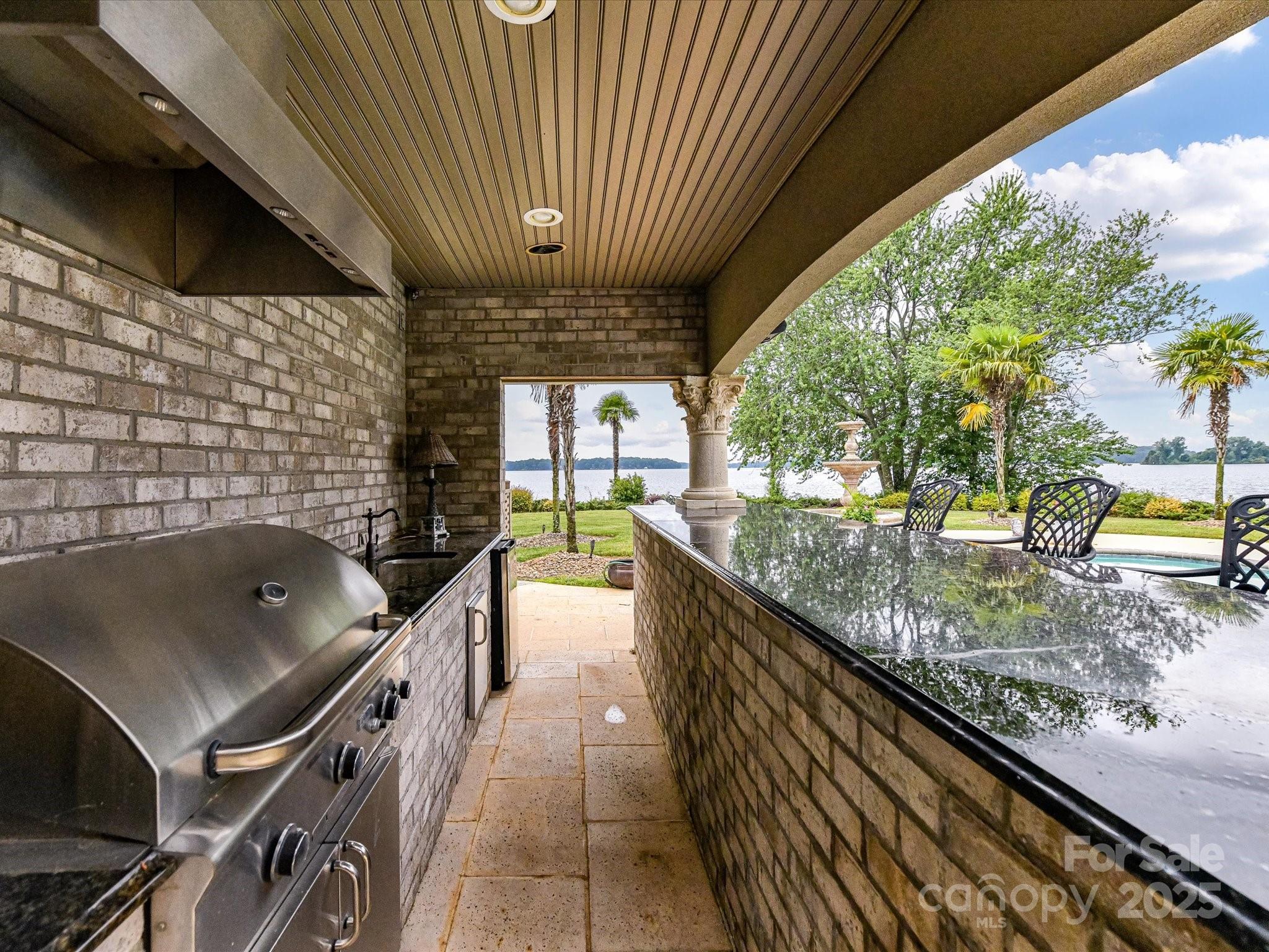 18201 Mainsail Pointe Drive