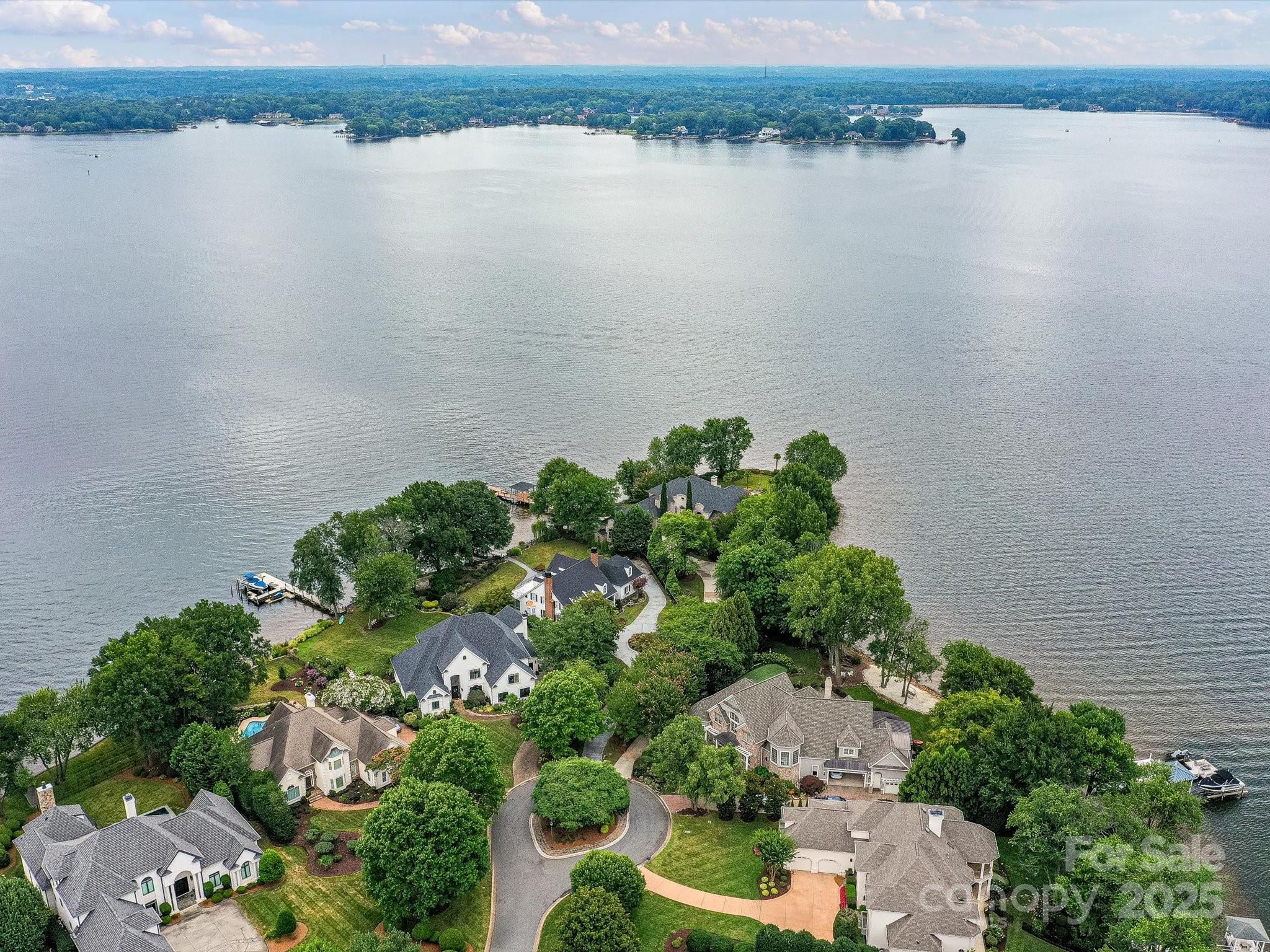 18201 Mainsail Pointe Drive