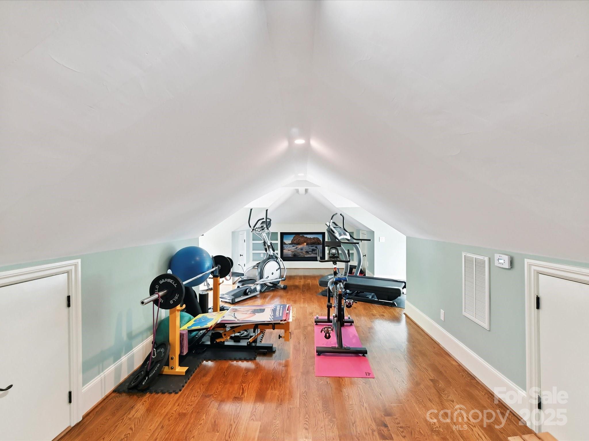 18201 Mainsail Pointe Drive