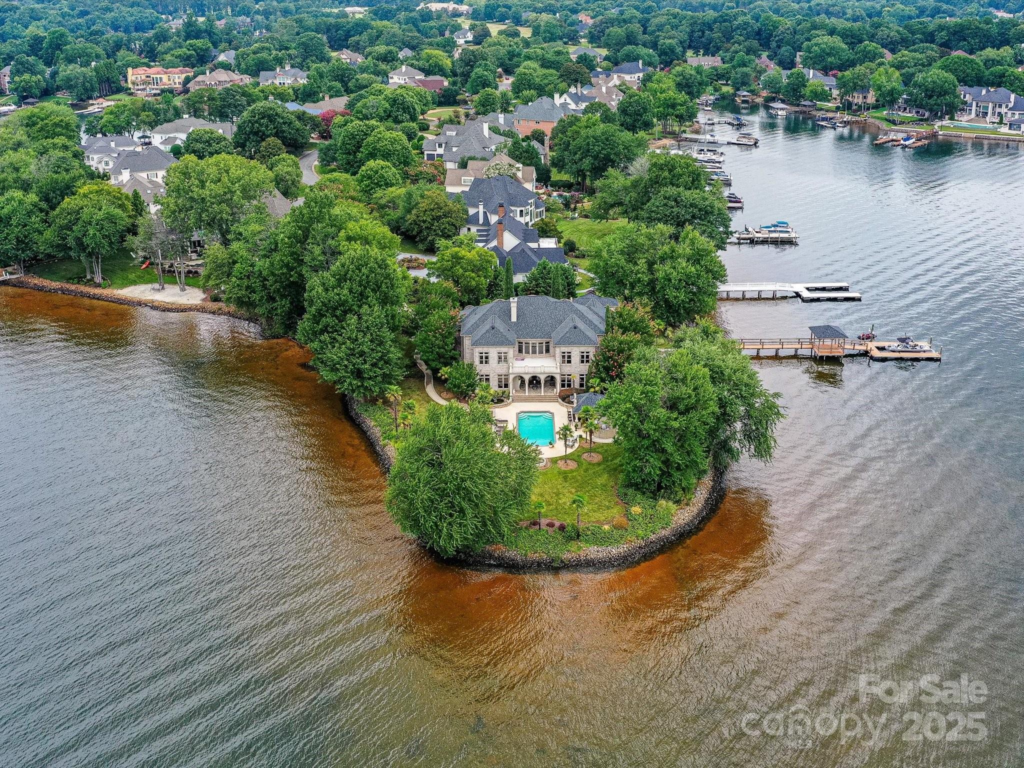 18201 Mainsail Pointe Drive