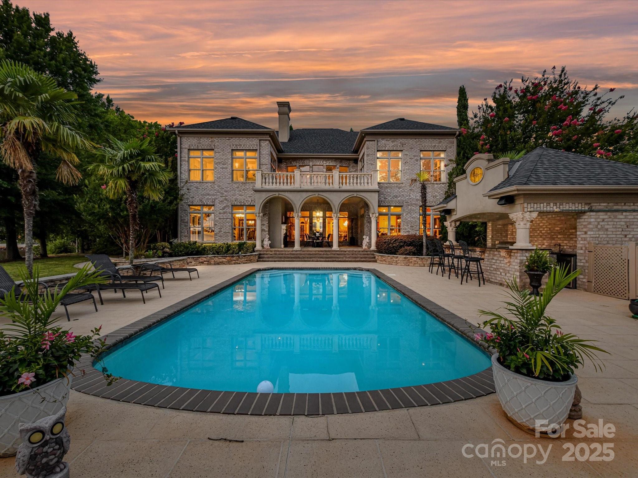 18201 Mainsail Pointe Drive