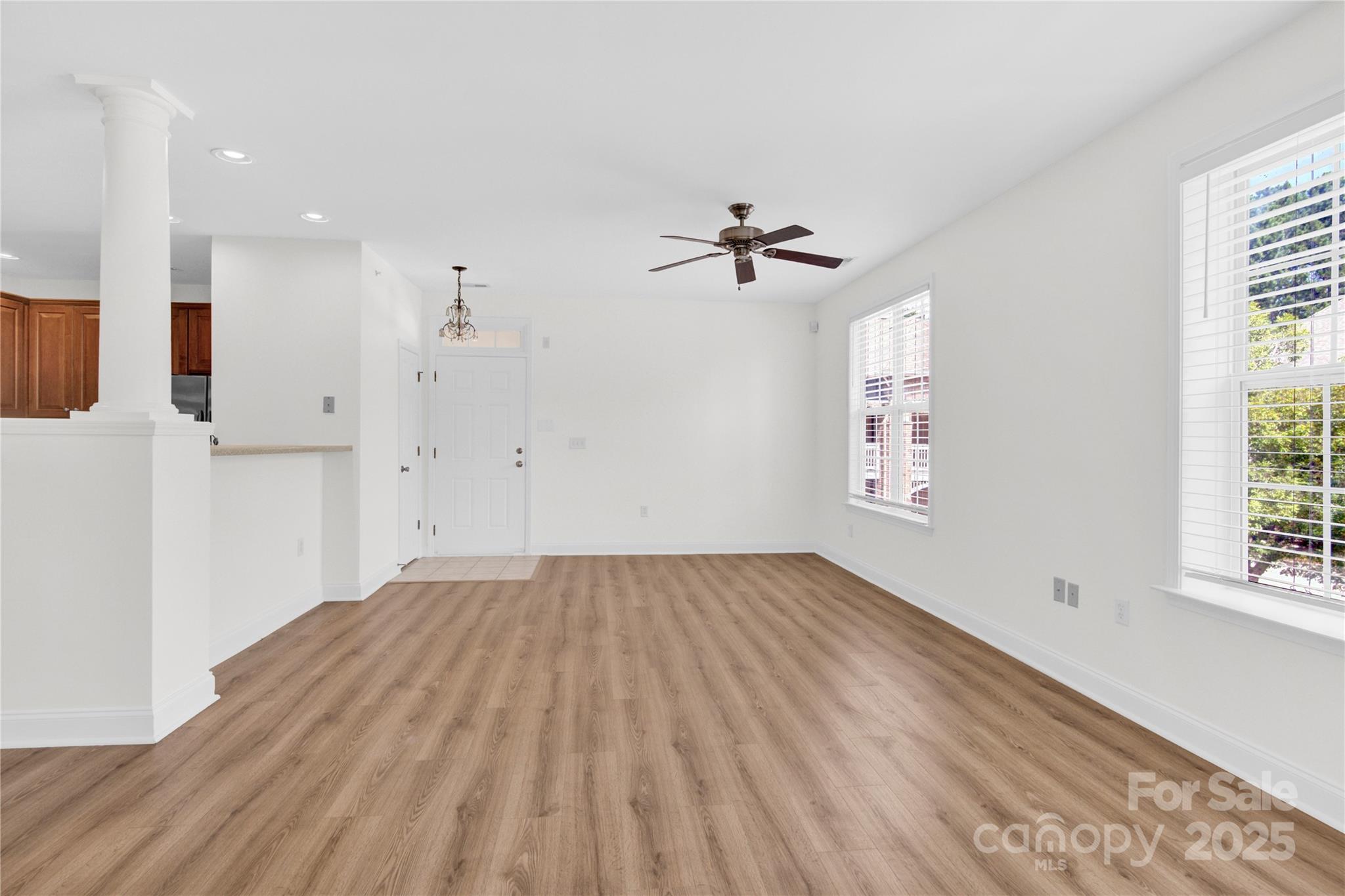9053 Rosalyn Glen Road