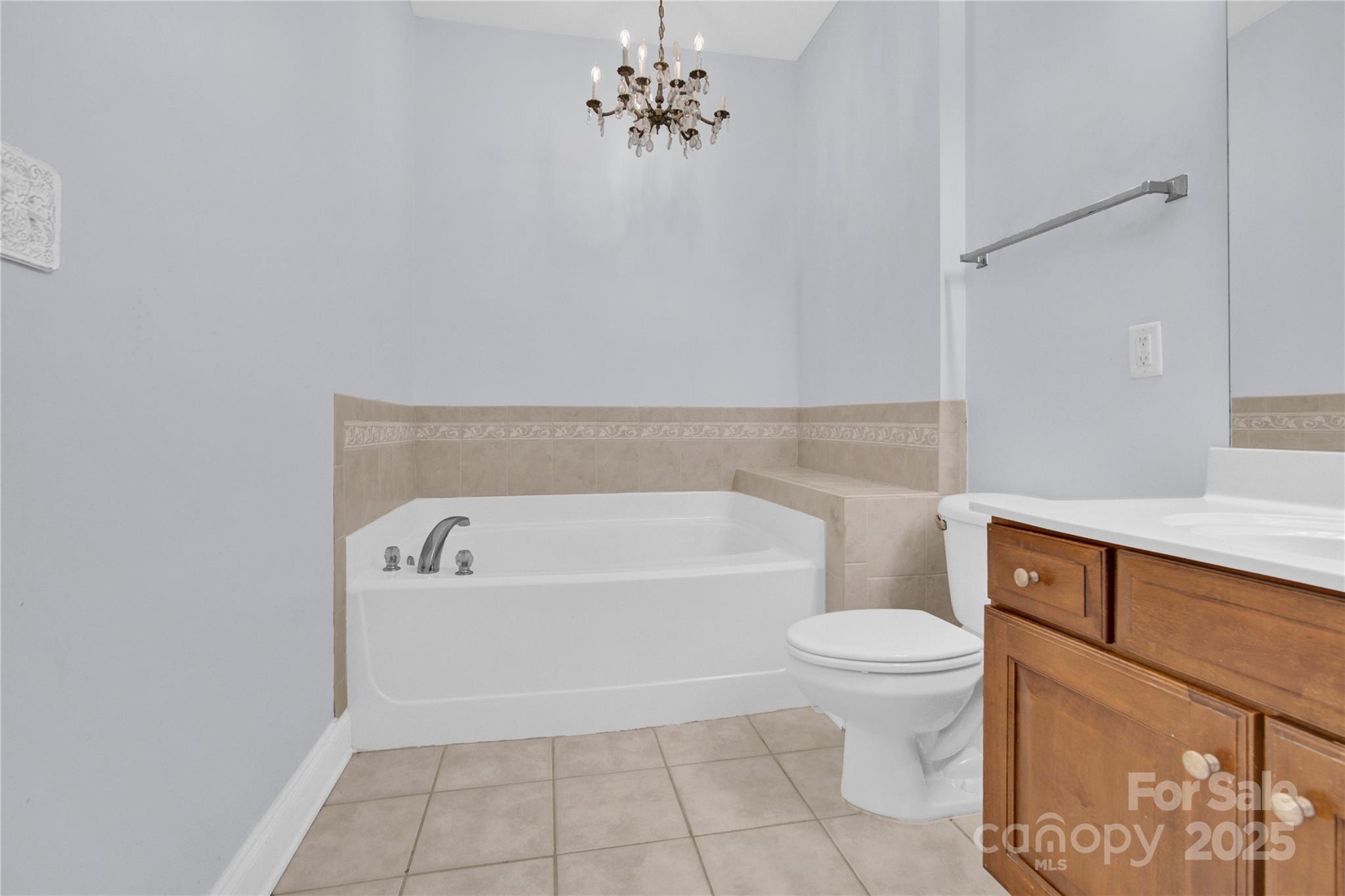 9053 Rosalyn Glen Road