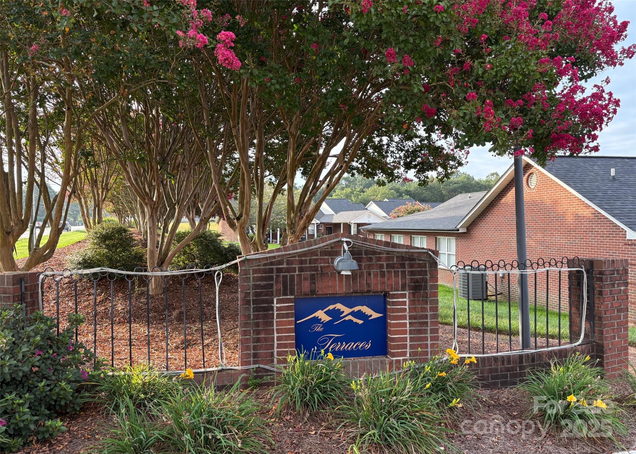 3910 Azalea Trail