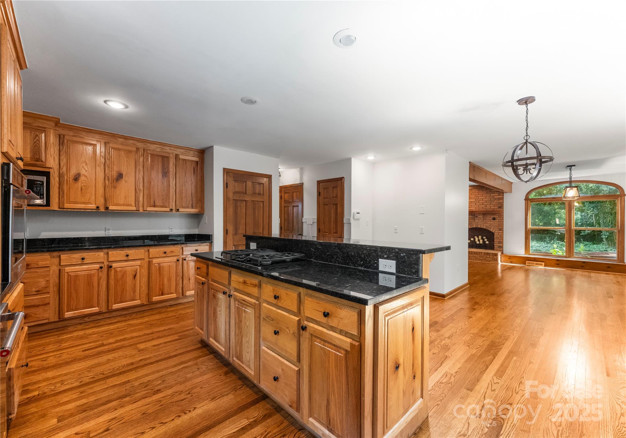 341 N Mulberry Street