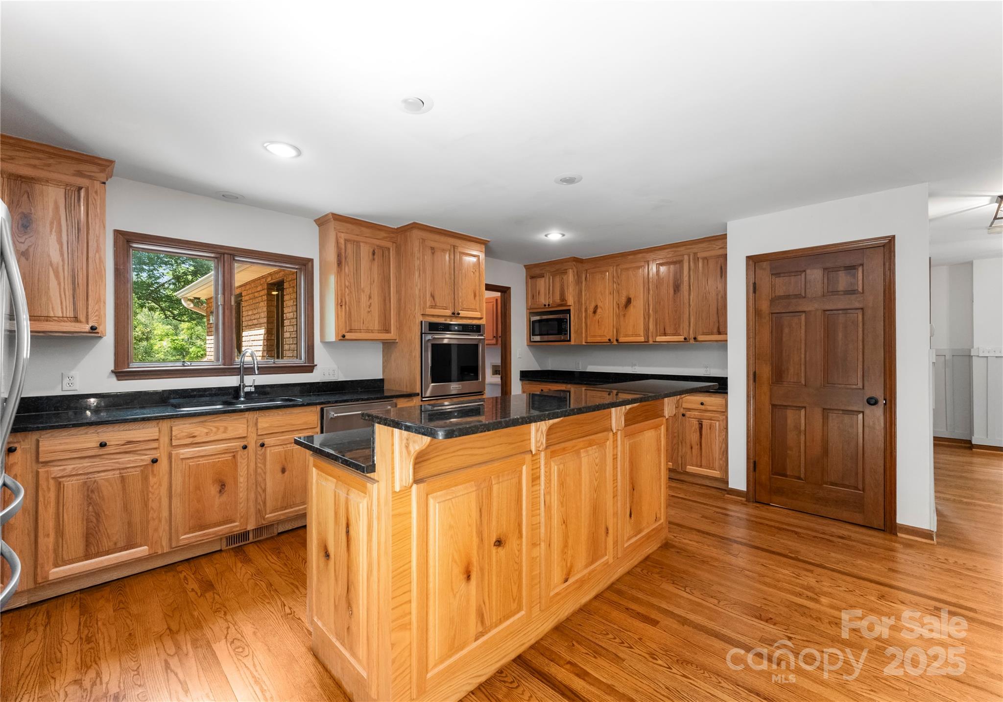 341 N Mulberry Street