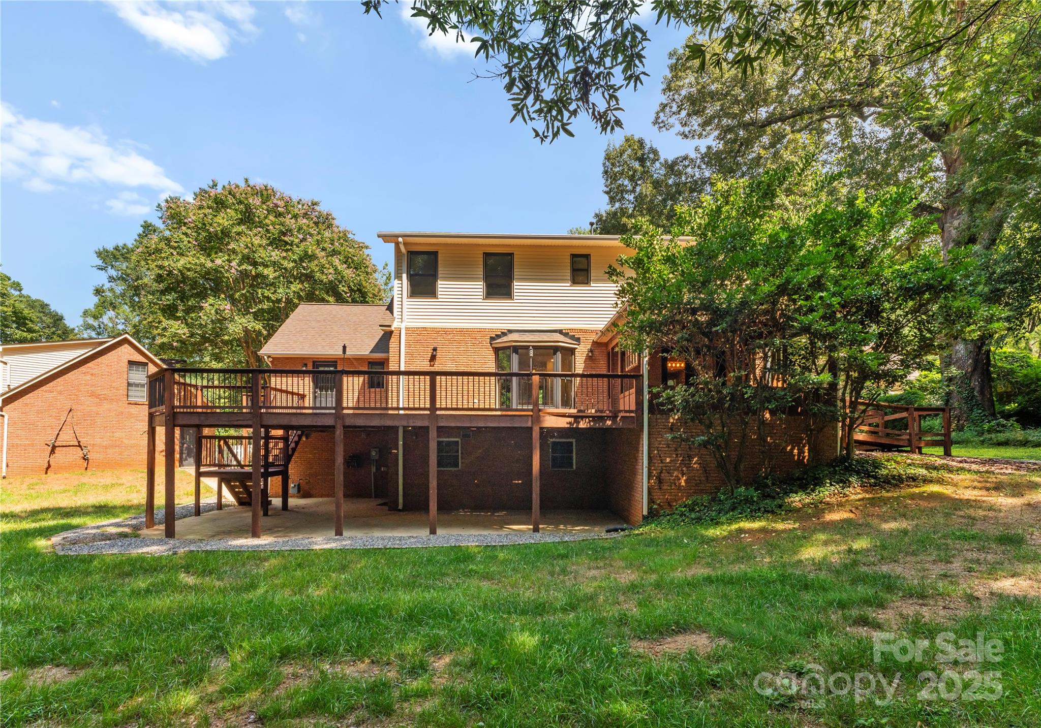 341 N Mulberry Street