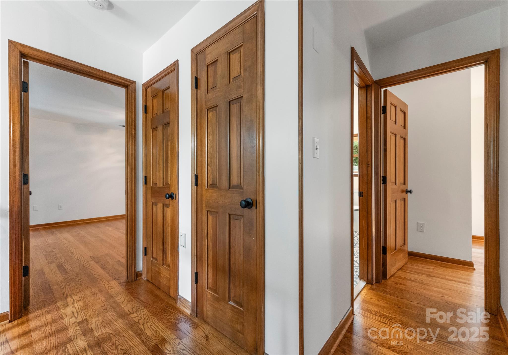 341 N Mulberry Street