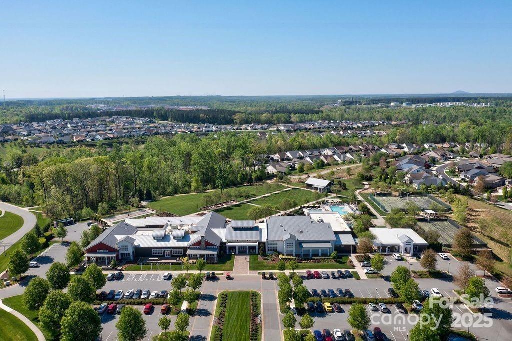 4830 Looking Glass Trail