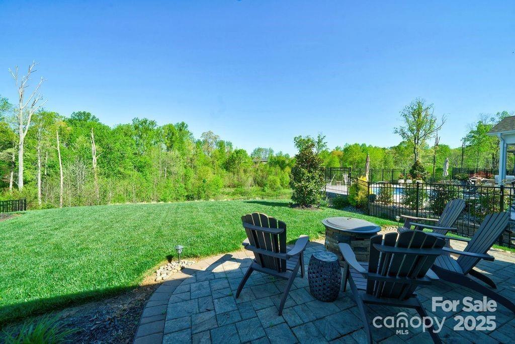 4830 Looking Glass Trail