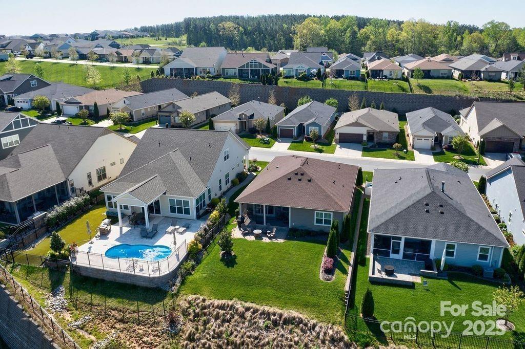 4830 Looking Glass Trail