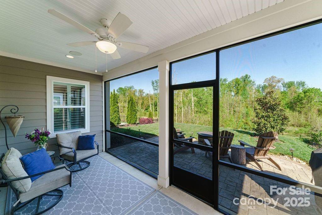 4830 Looking Glass Trail