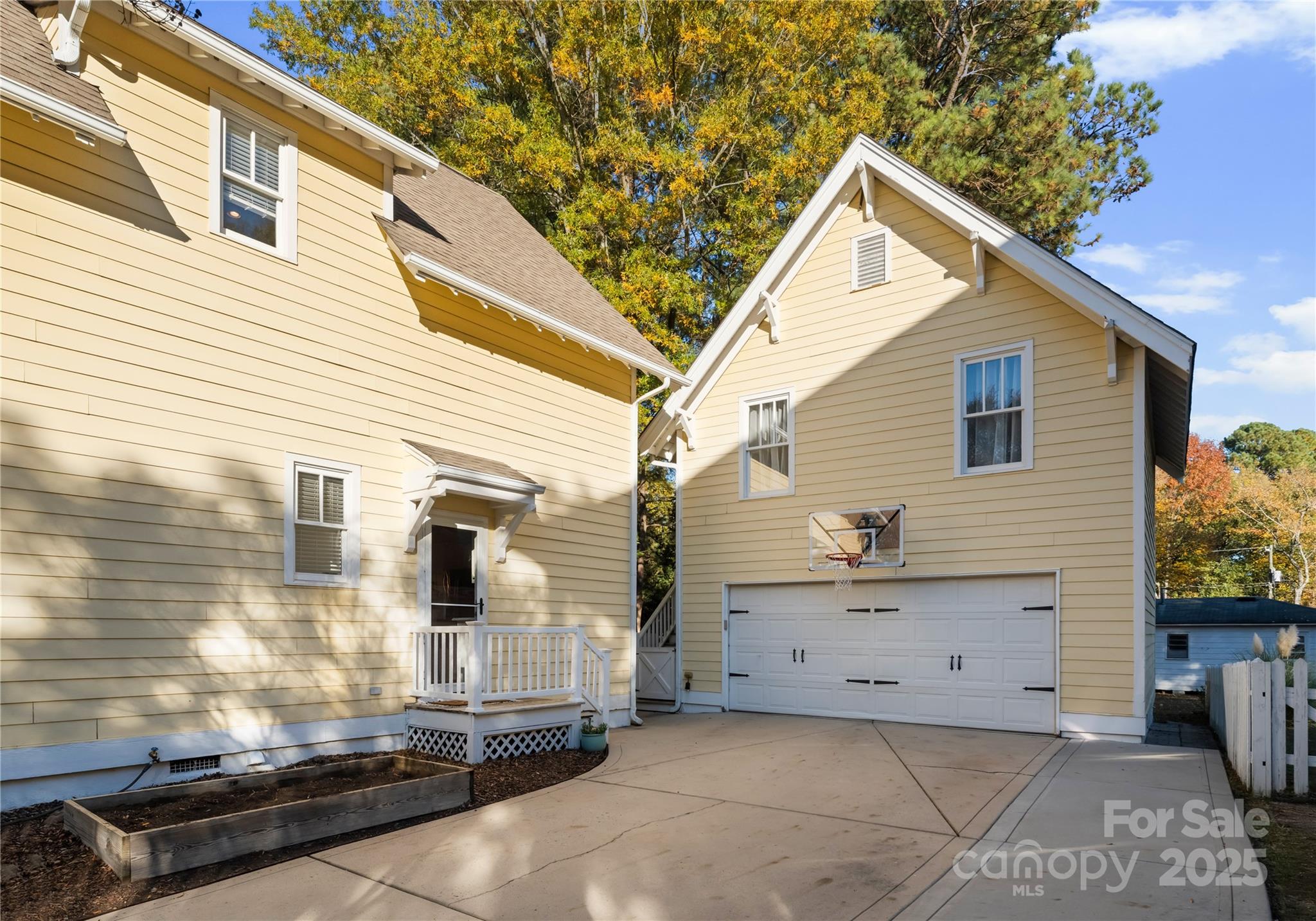 14030 Garden District Row