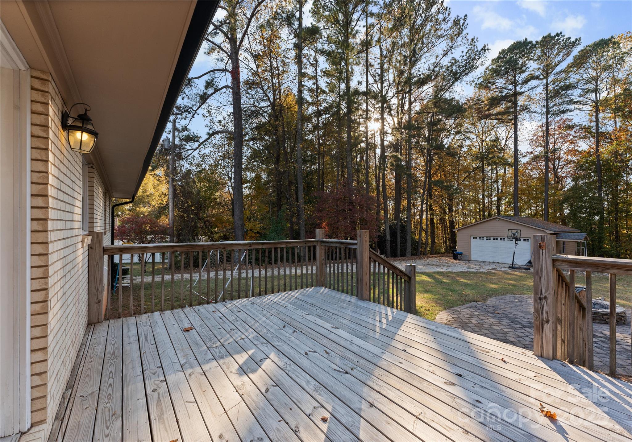 148 Woodland Drive SW