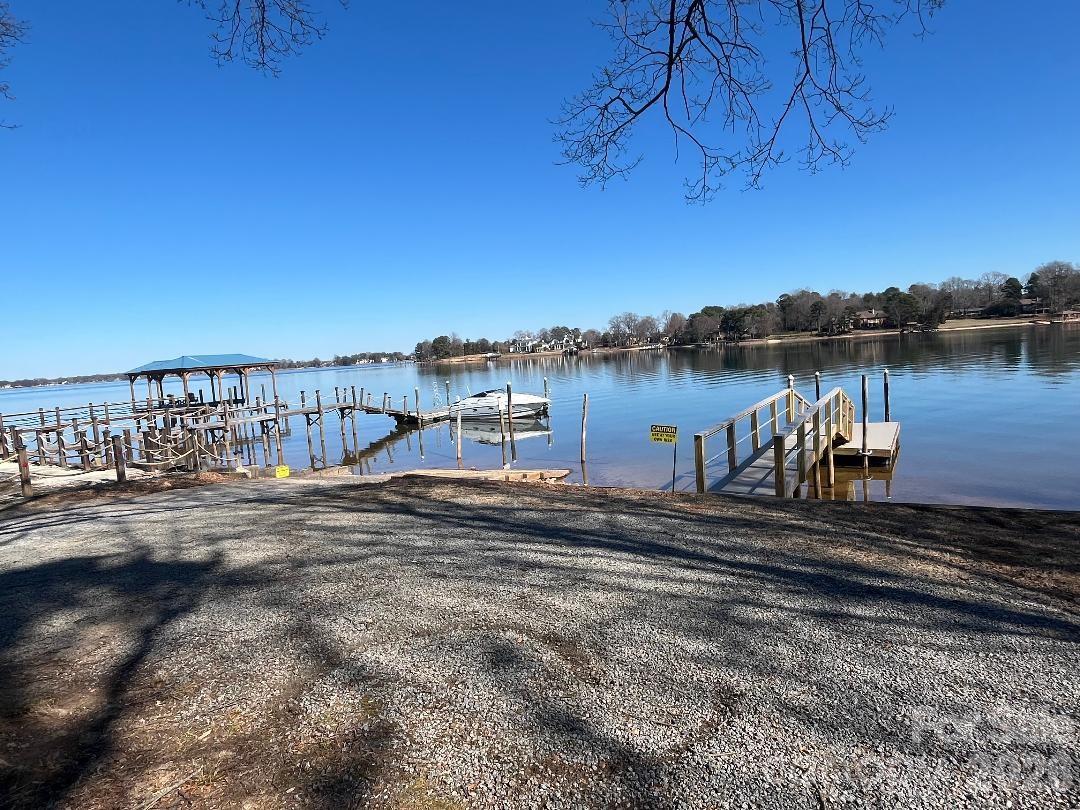 21410 Pinecrest Place