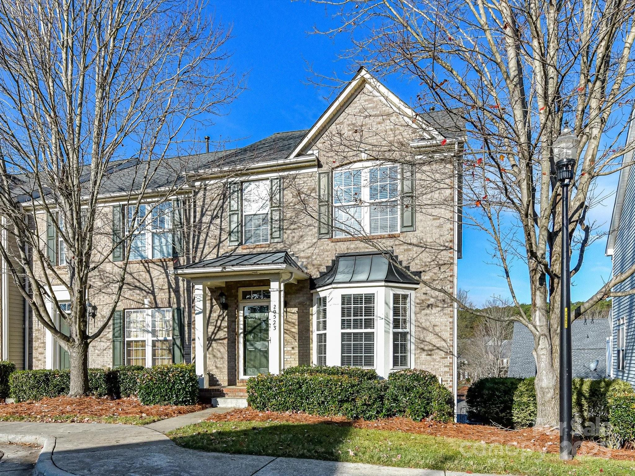 20523 Harbor View Drive