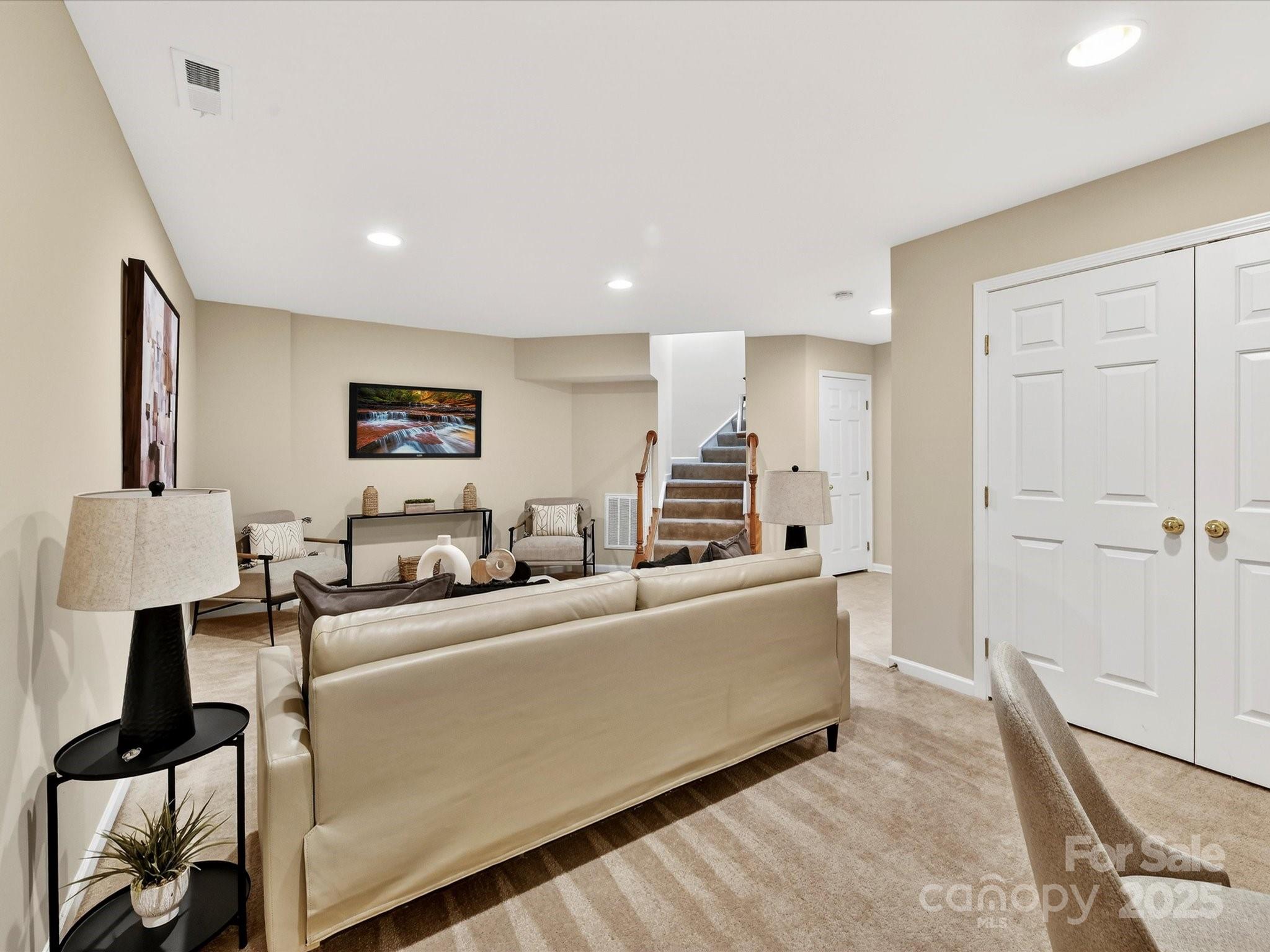 20523 Harbor View Drive