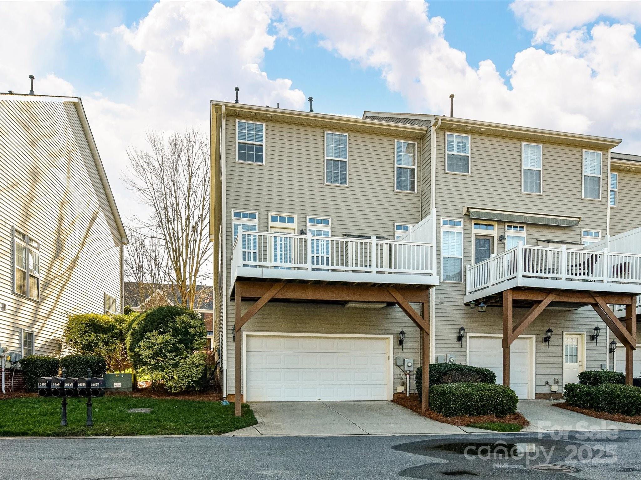 20523 Harbor View Drive