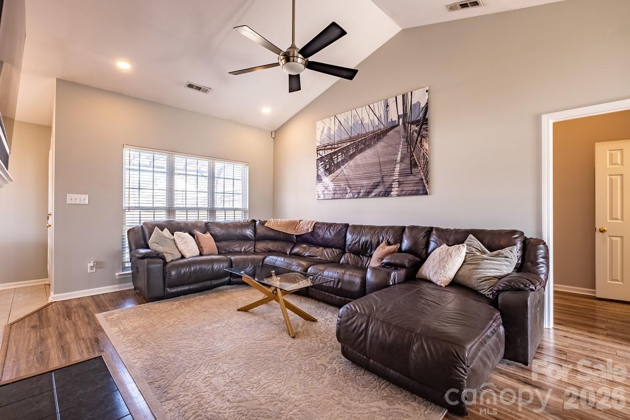 1040 Boulder Drive