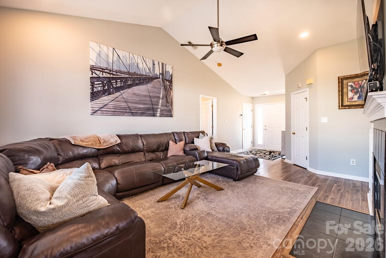 1040 Boulder Drive