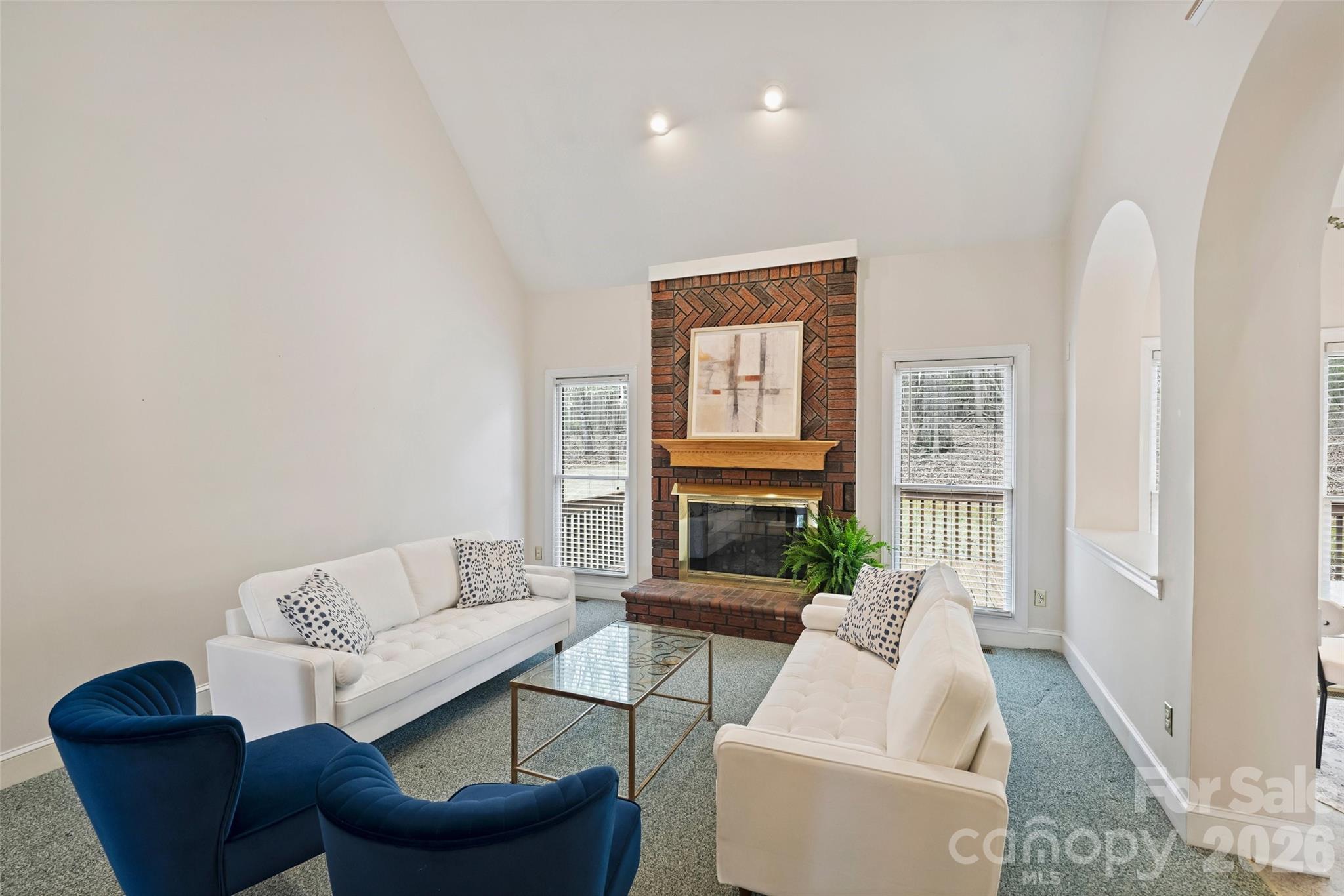 144 Pin Oak Lane