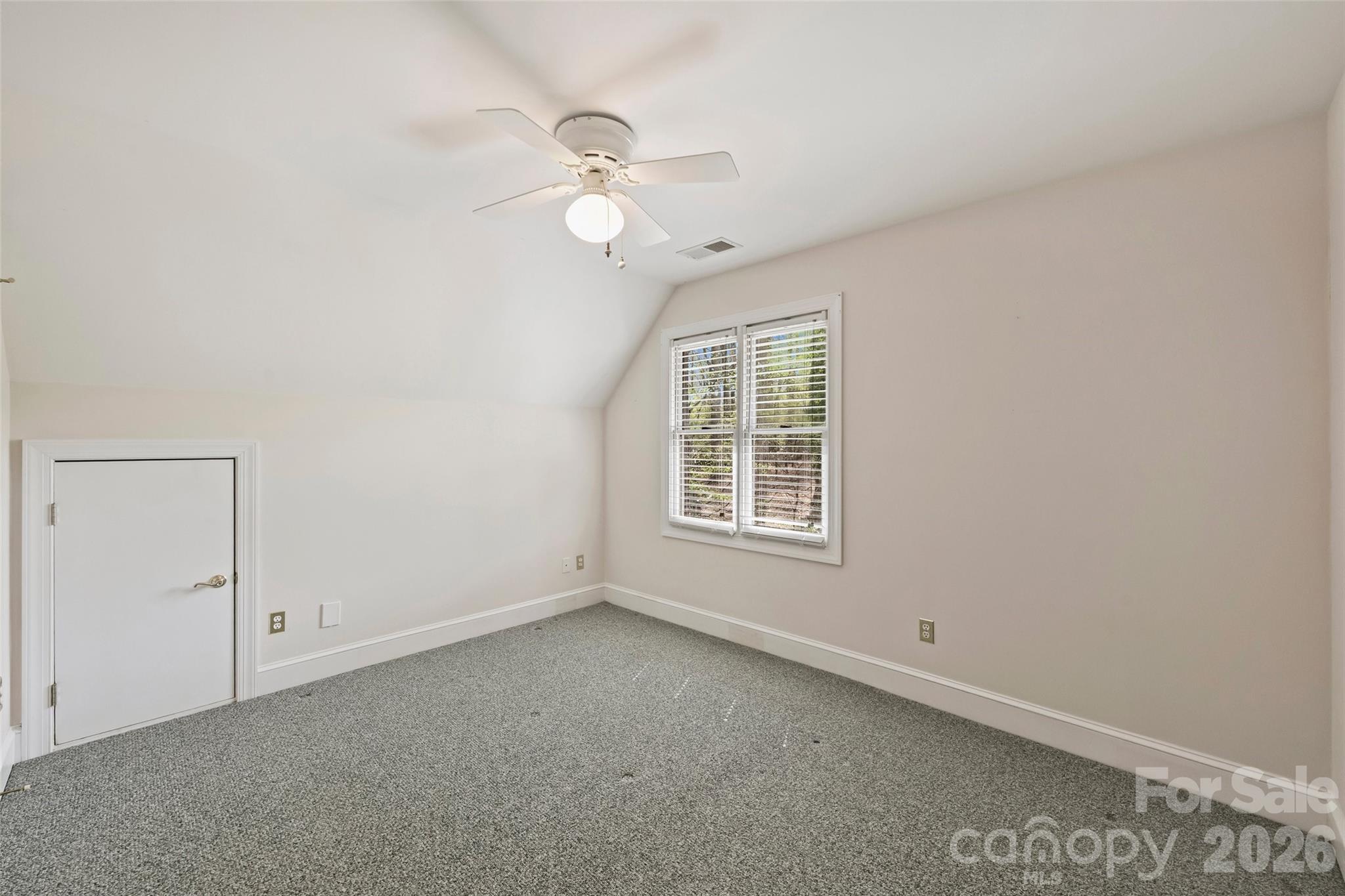 144 Pin Oak Lane