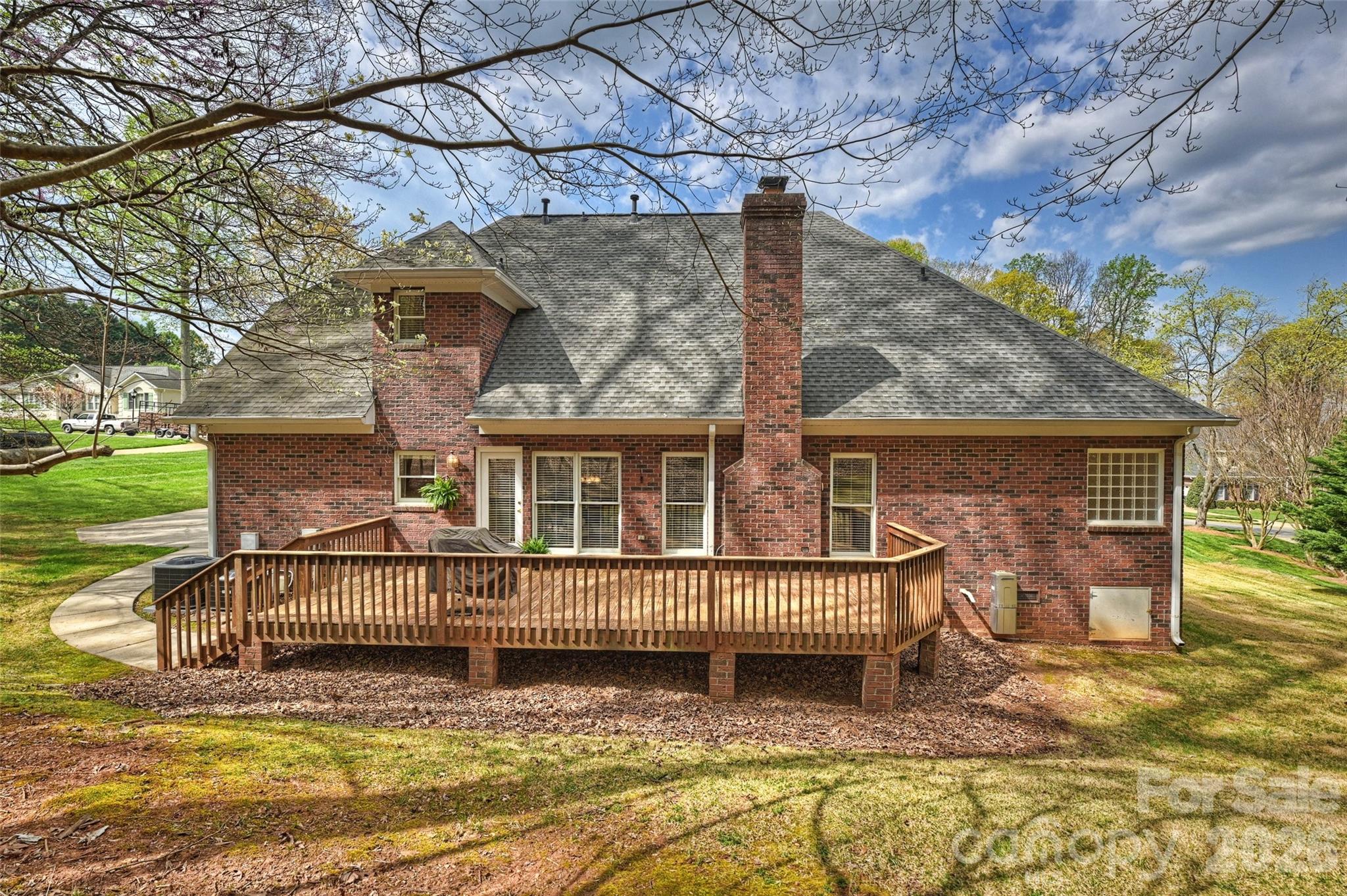 144 Pin Oak Lane