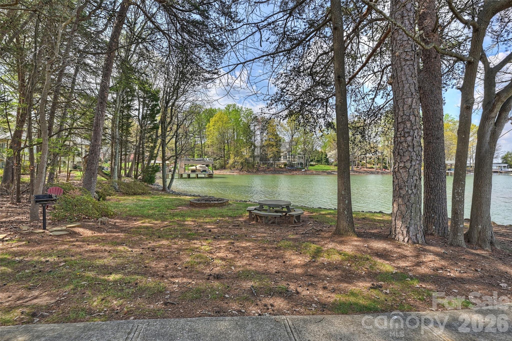144 Pin Oak Lane