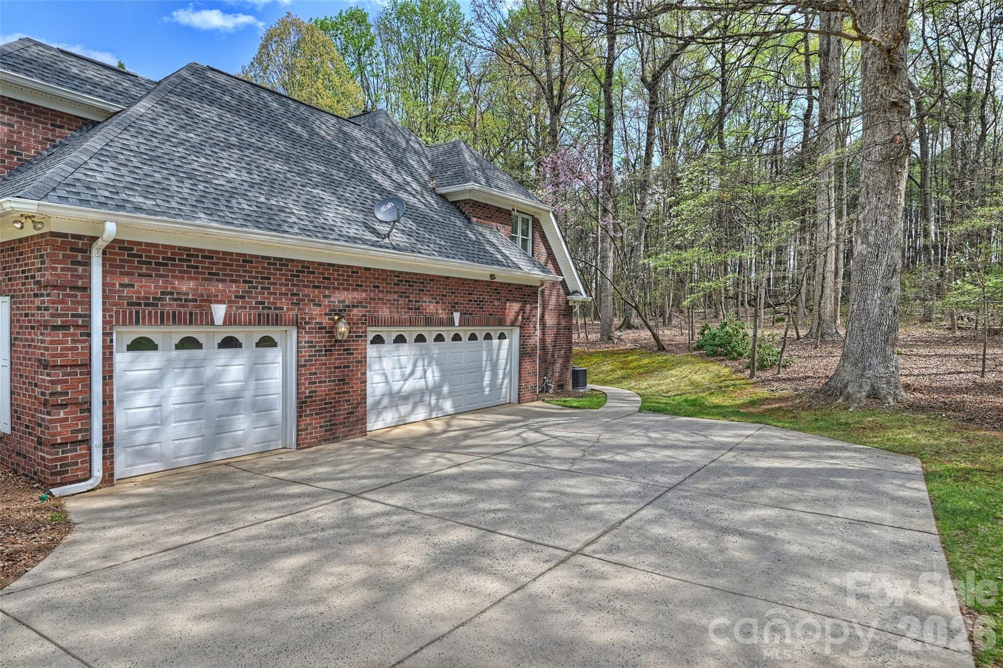 144 Pin Oak Lane