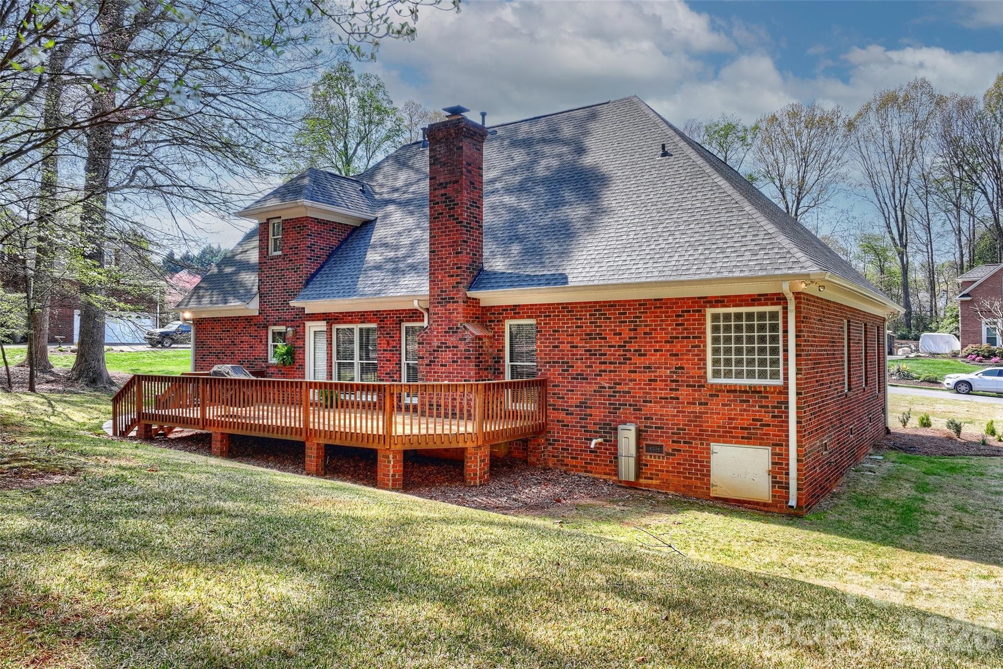 144 Pin Oak Lane