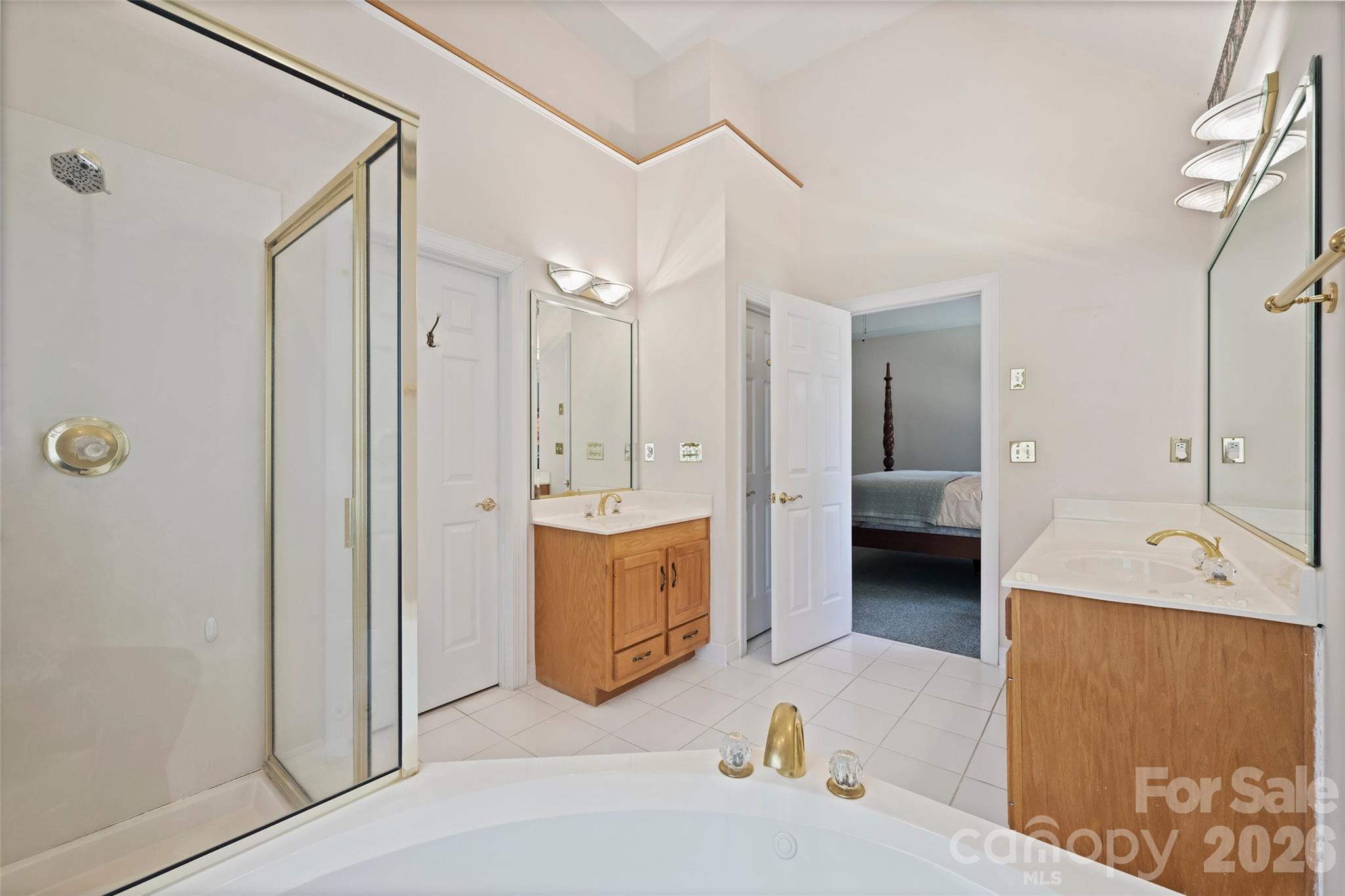 144 Pin Oak Lane
