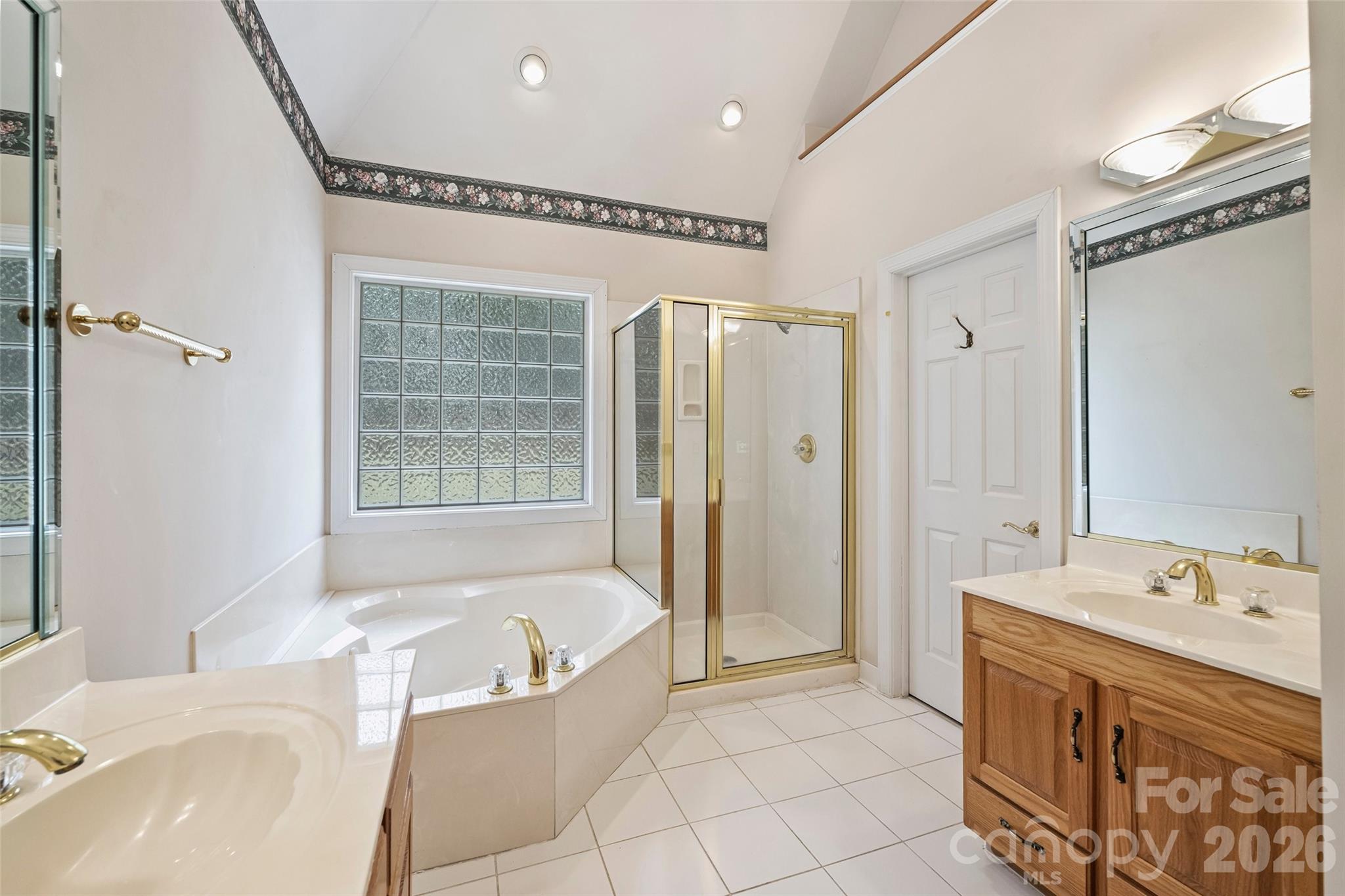 144 Pin Oak Lane
